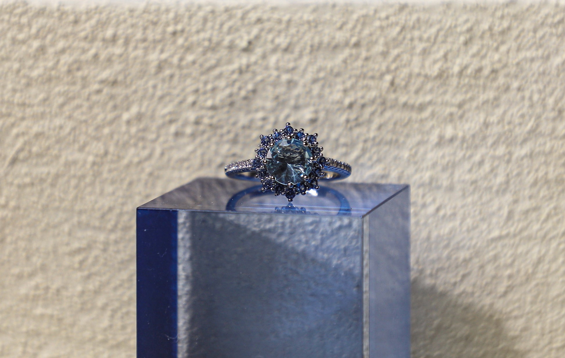 edoa Minimalist Sapphire Halo Aquamarine Ring 