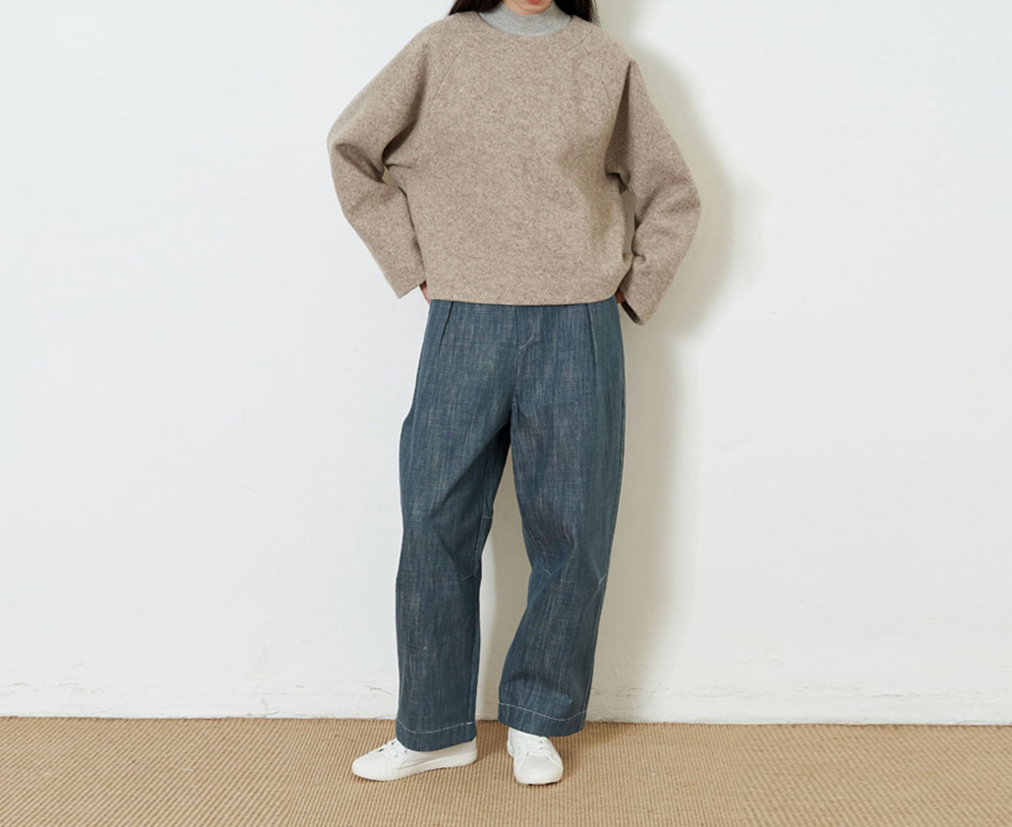 edoa Boiled Wool Minimalist Pullover Top