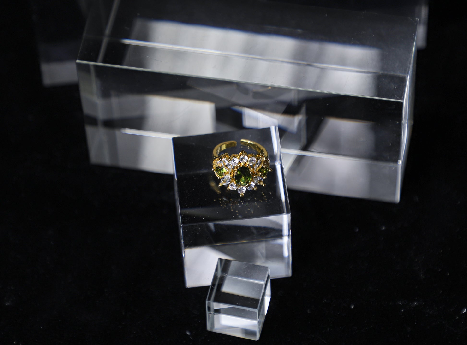 edoa edoa Vintage French Chic Peridot Ring