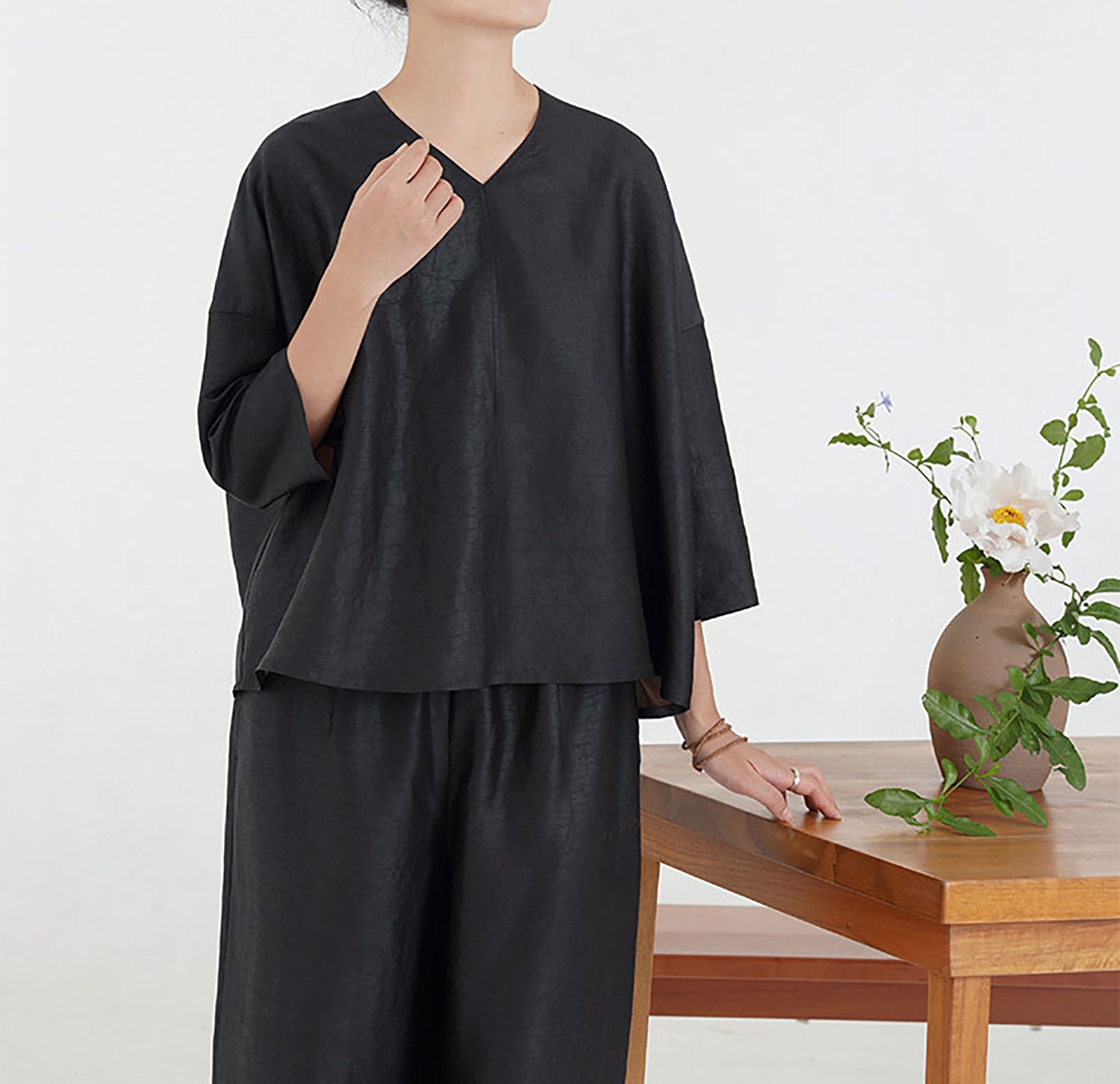 edoa Intangible Cultural Heritage Cracked Mud Silk V-neck Pullover Top