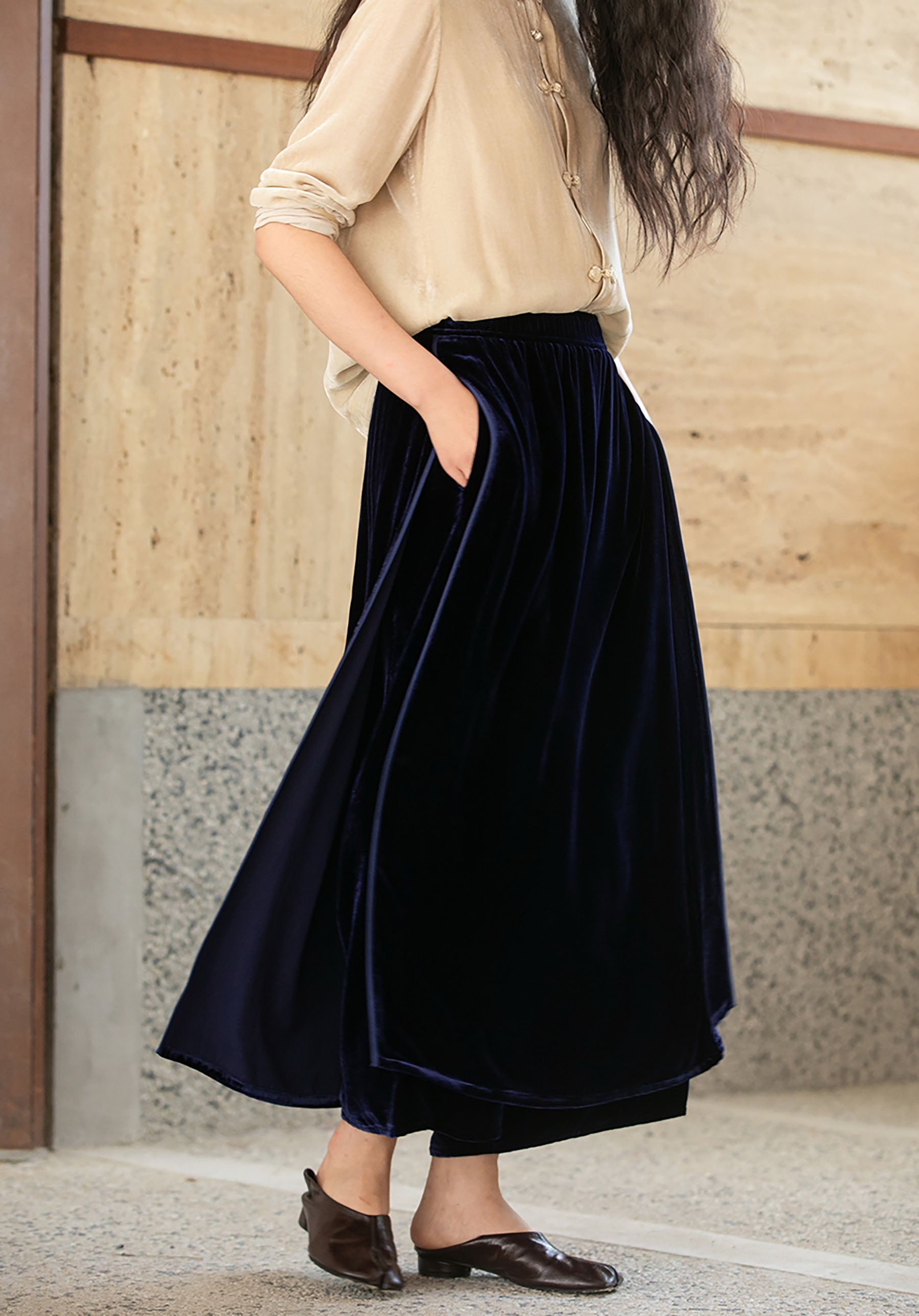 edoa Silk Velvet Apron Pants