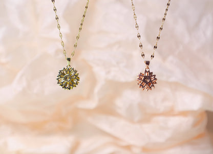 edoa Peach Flower Spin Rhinestone Necklace