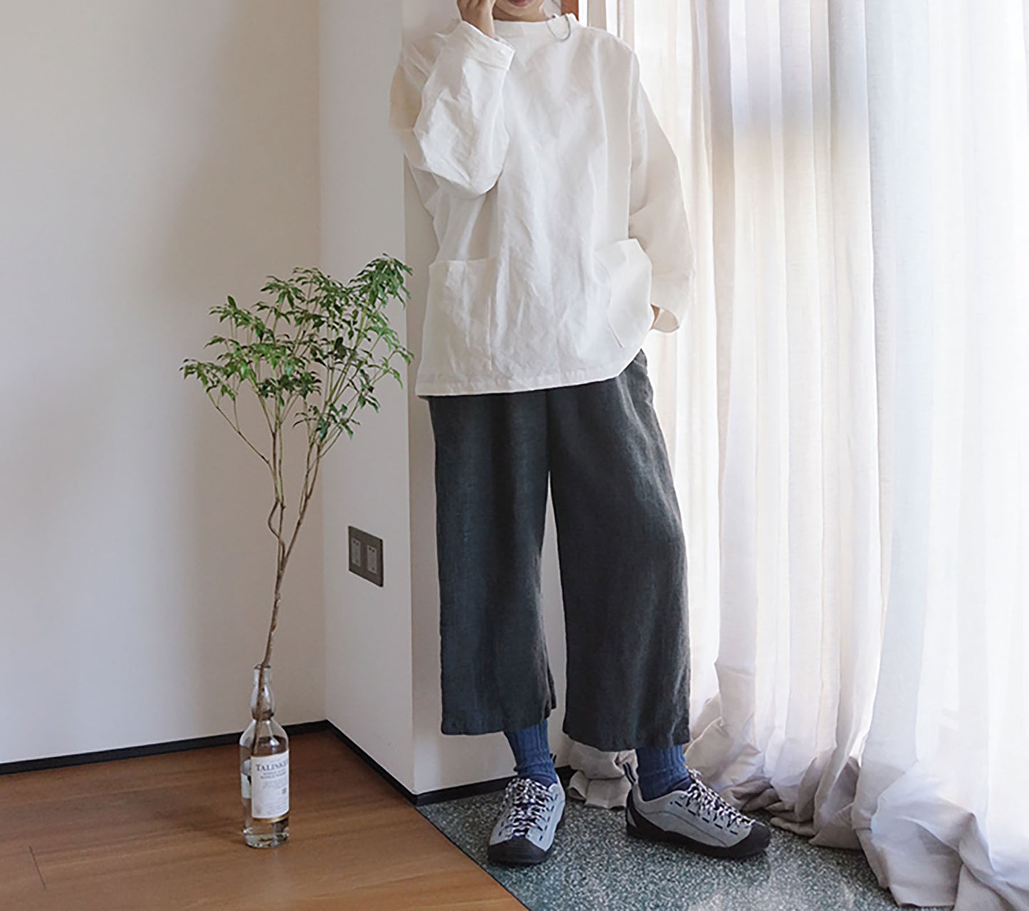edoa White Linen Fishermen's Smock