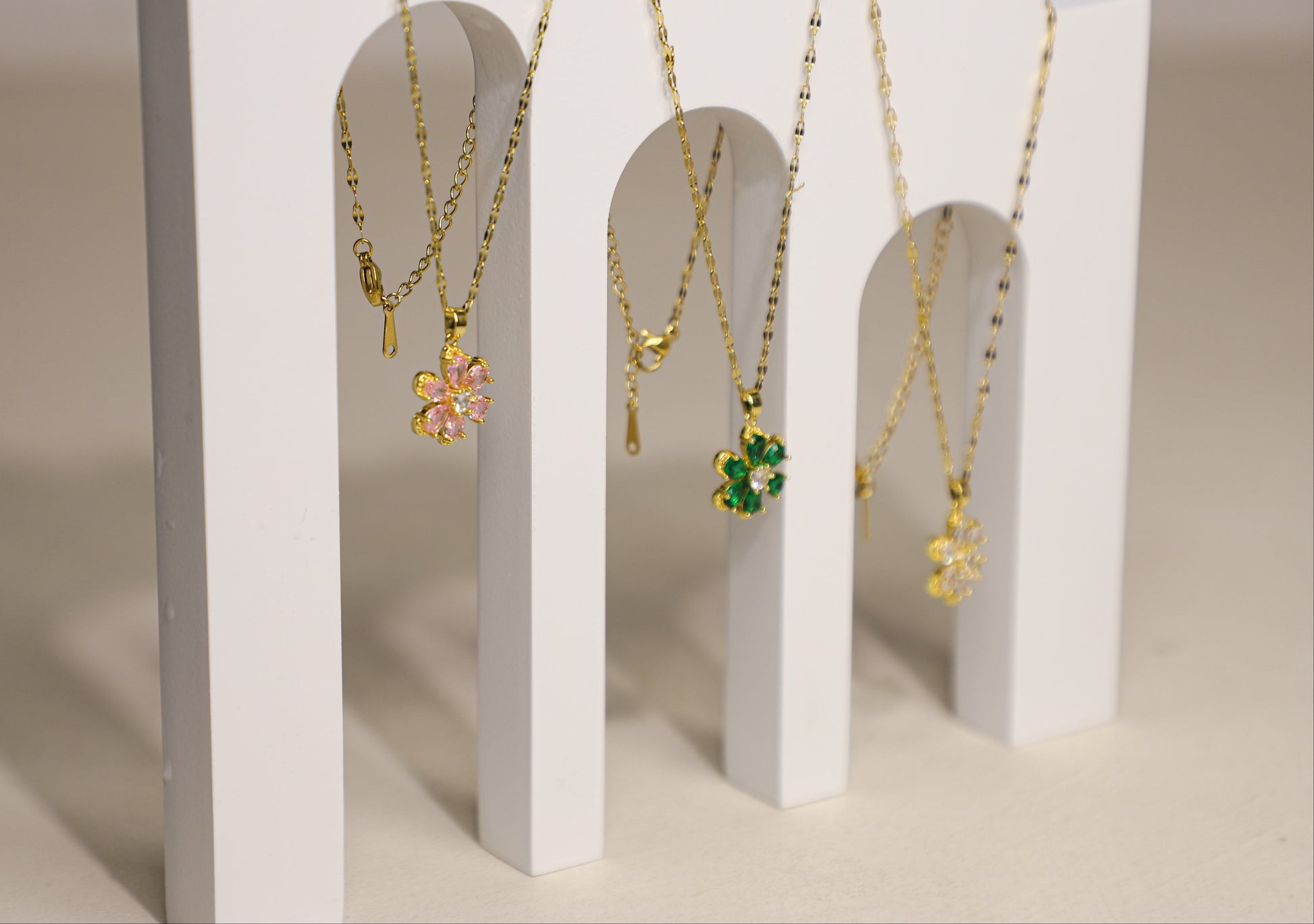 edoa Vintage Floral Birthstone Necklace