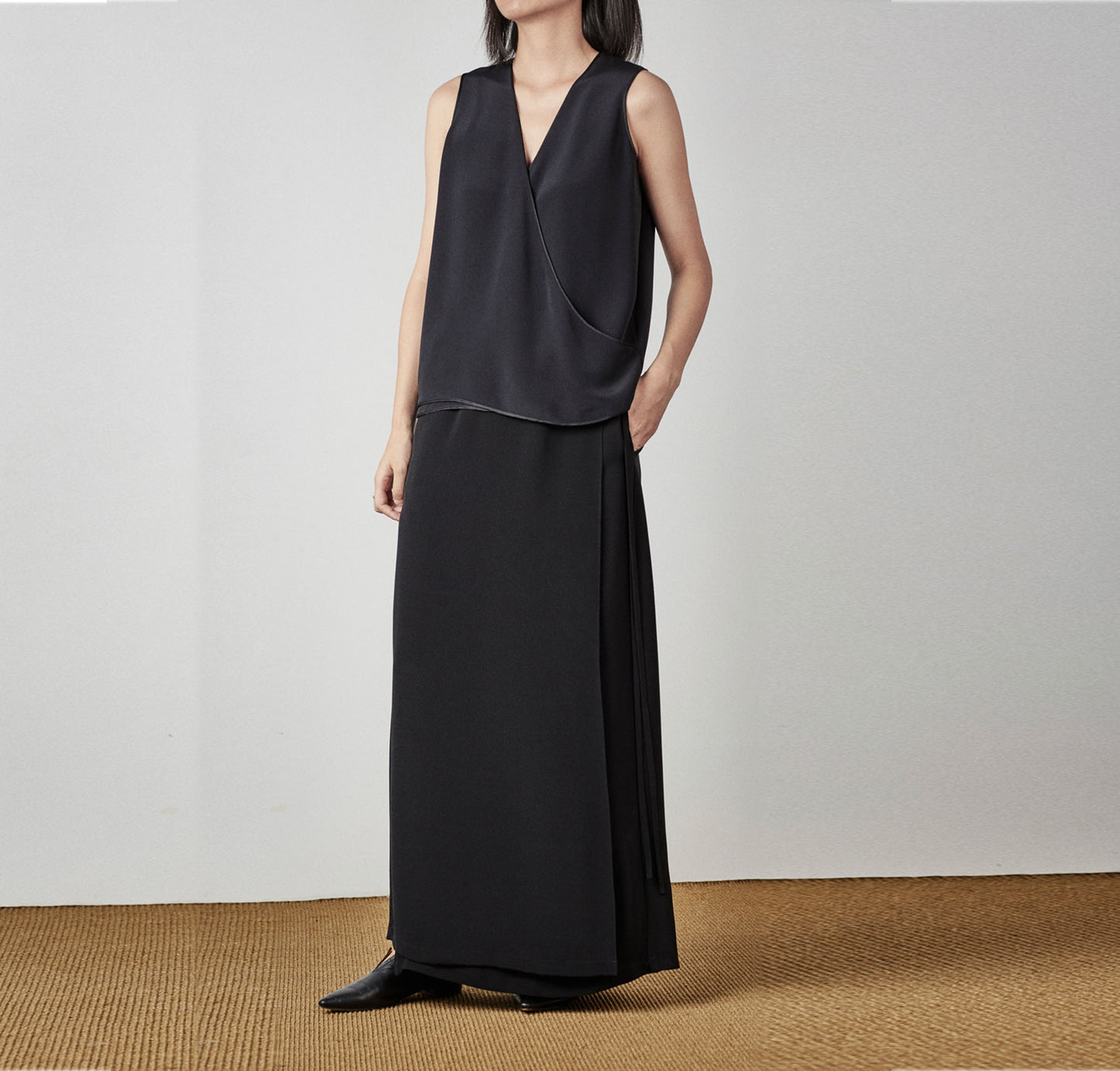 edoa  Crepe De Chine V-neck Sleeveless Tank