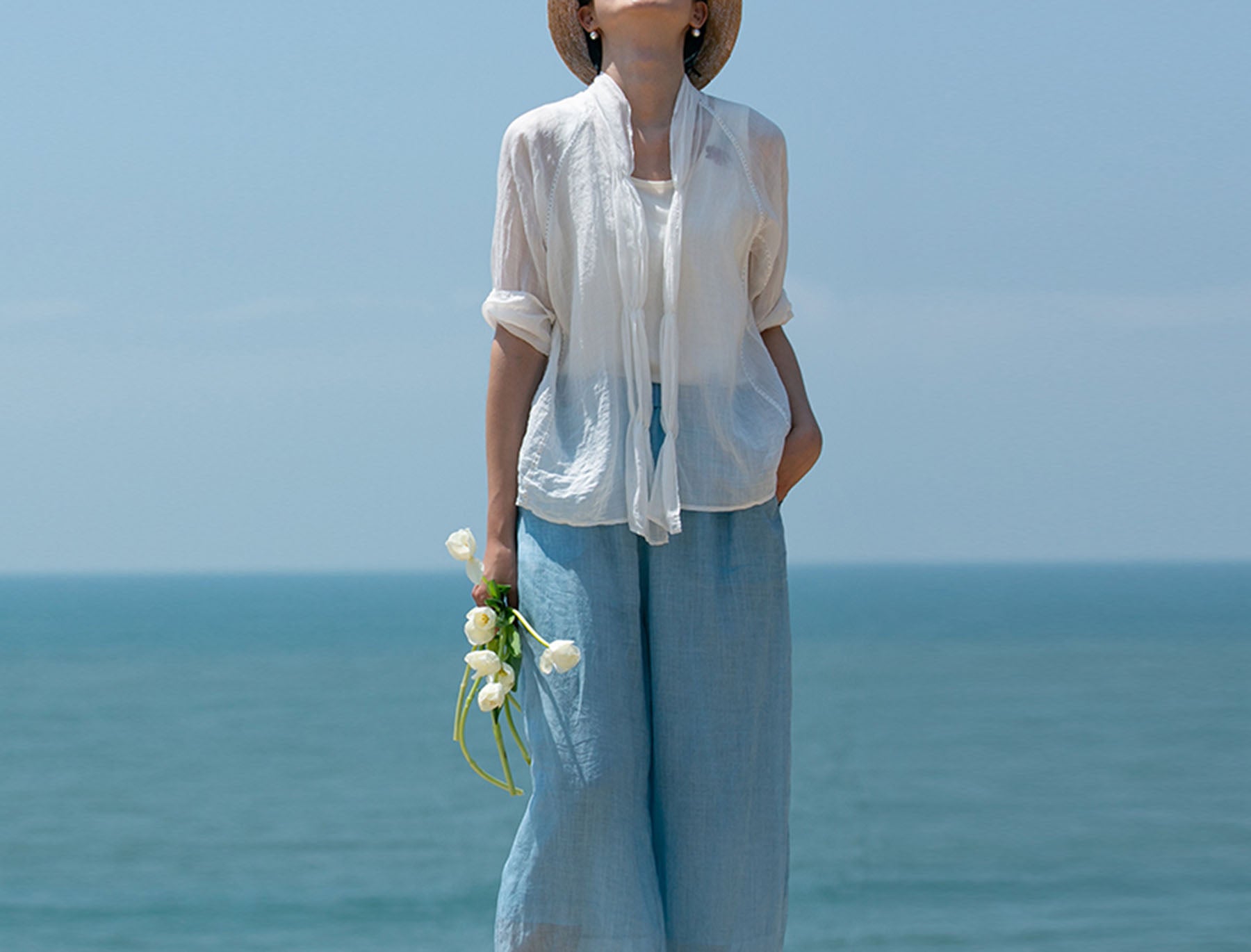 edoa Thin Ramie Gather Blouse