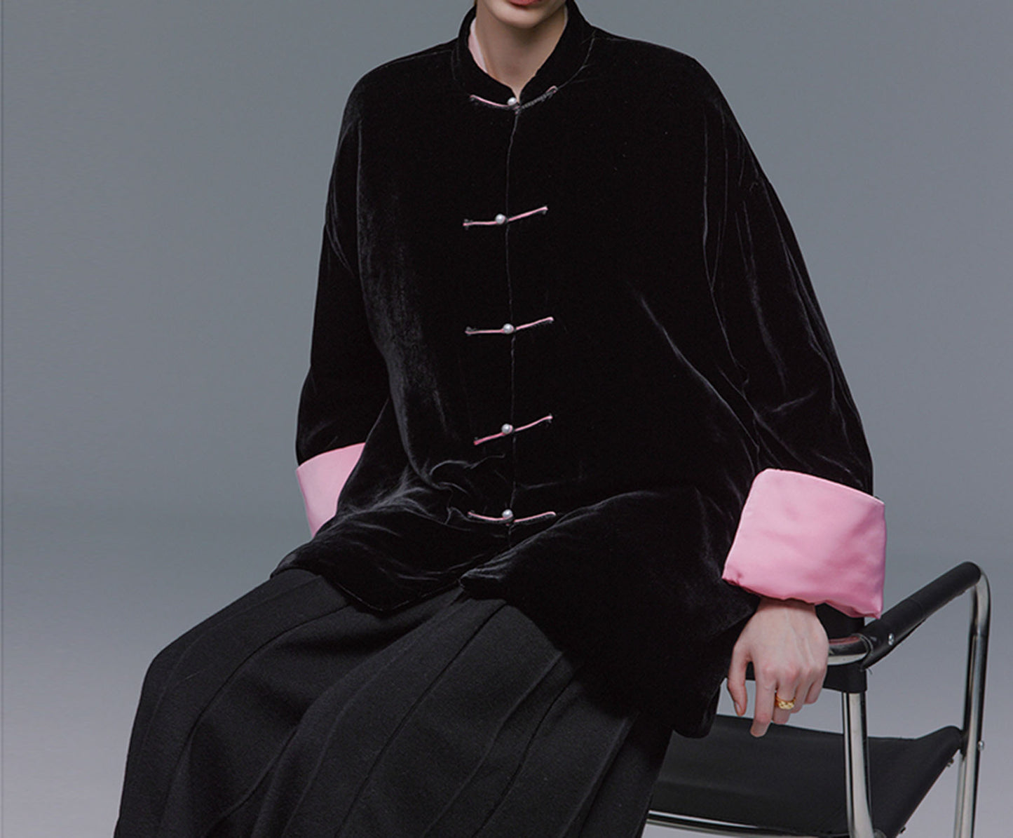 edoa Black Silk Velvet Puffer Jacket