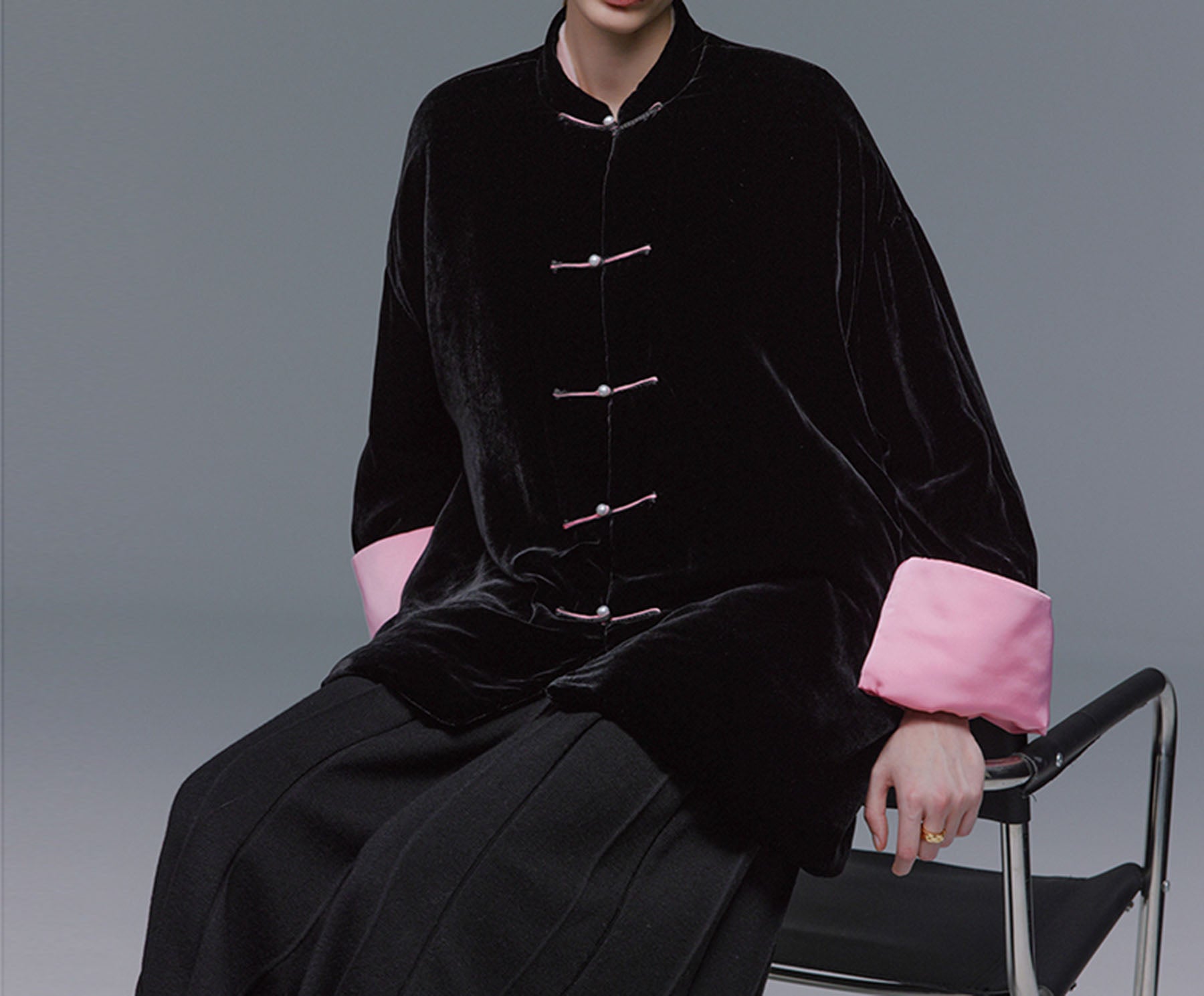 edoa Black Silk Velvet Puffer Jacket