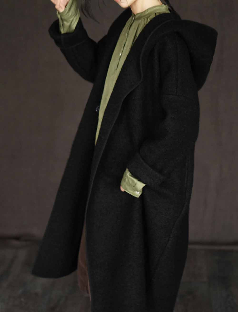 edoa Heavy Weight Bouclé Sorcerer Hooded Coat