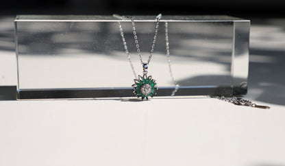 edoa Minimalist Spin Sunflower Emerald Necklace