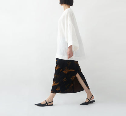 edoa Minimalist Linen Blouse with Jade Buttons