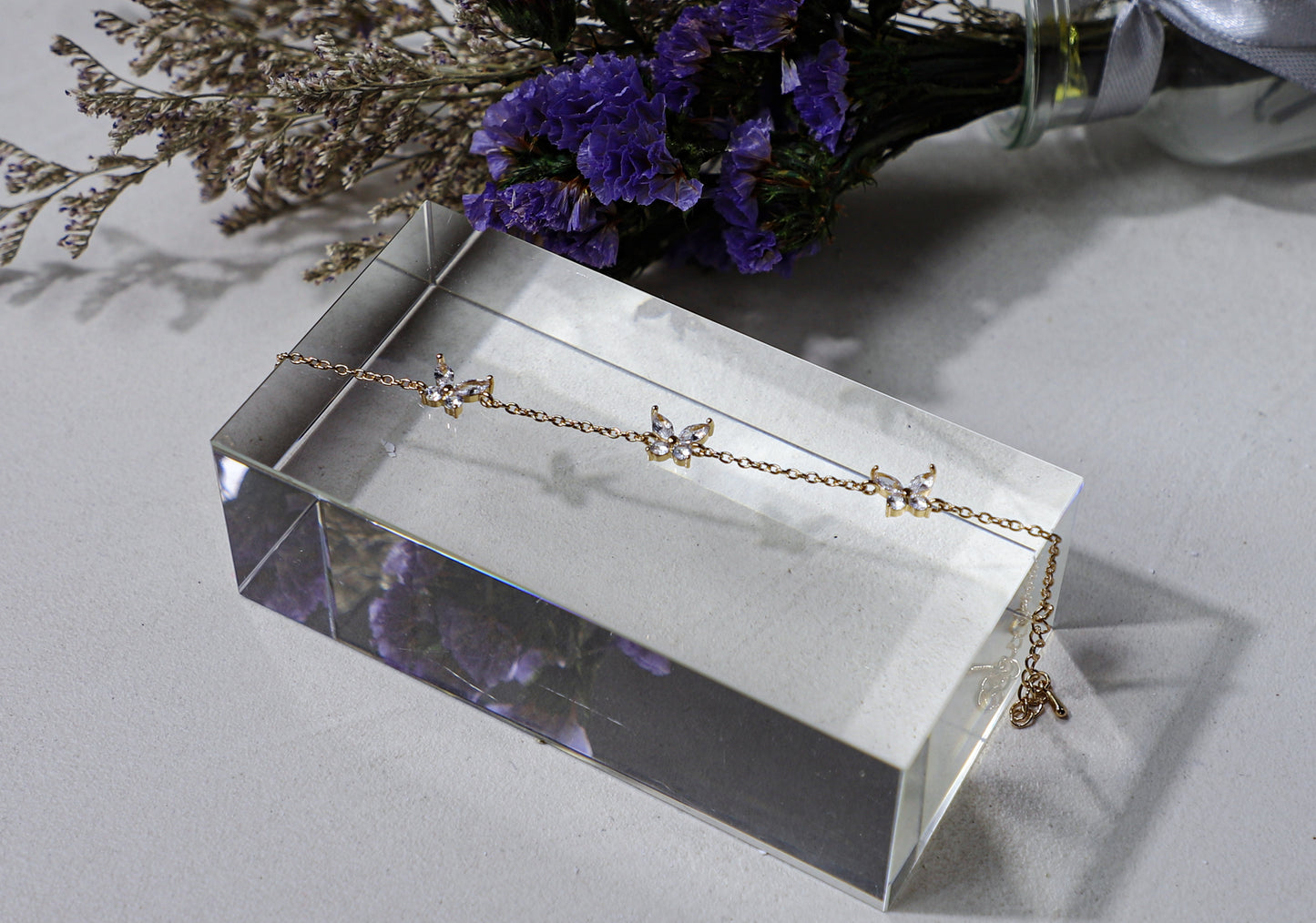edoa Minimlaist Triple Dinamond Butterfly Bracelet 