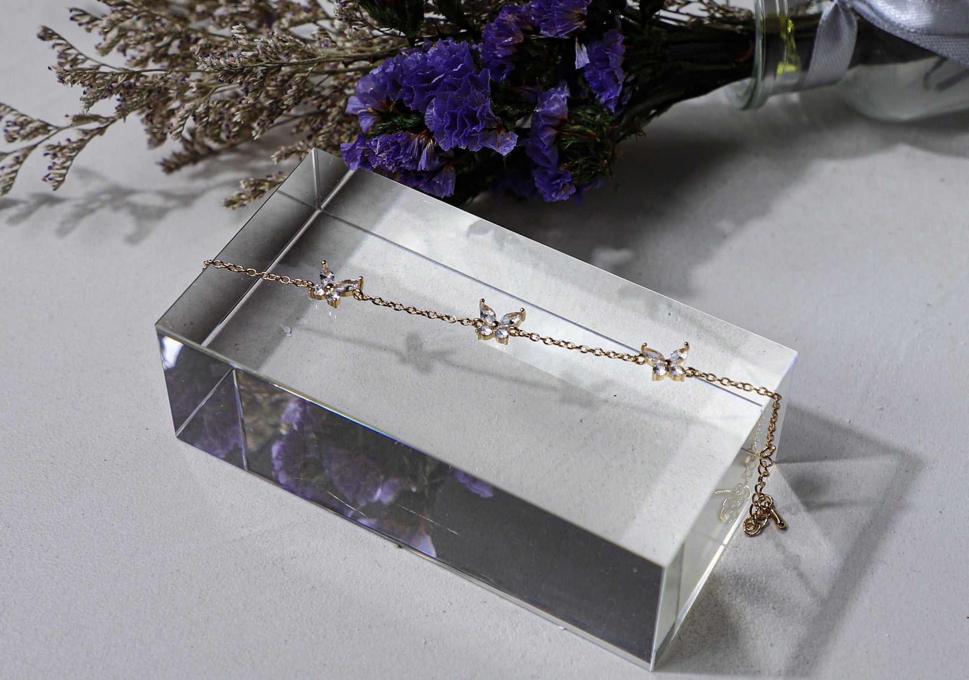 edoa Minimlaist Triple Dinamond Butterfly Bracelet 