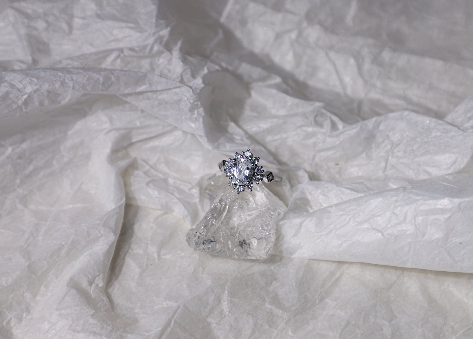 edoa Vintage Snow Flake Diamond Ring