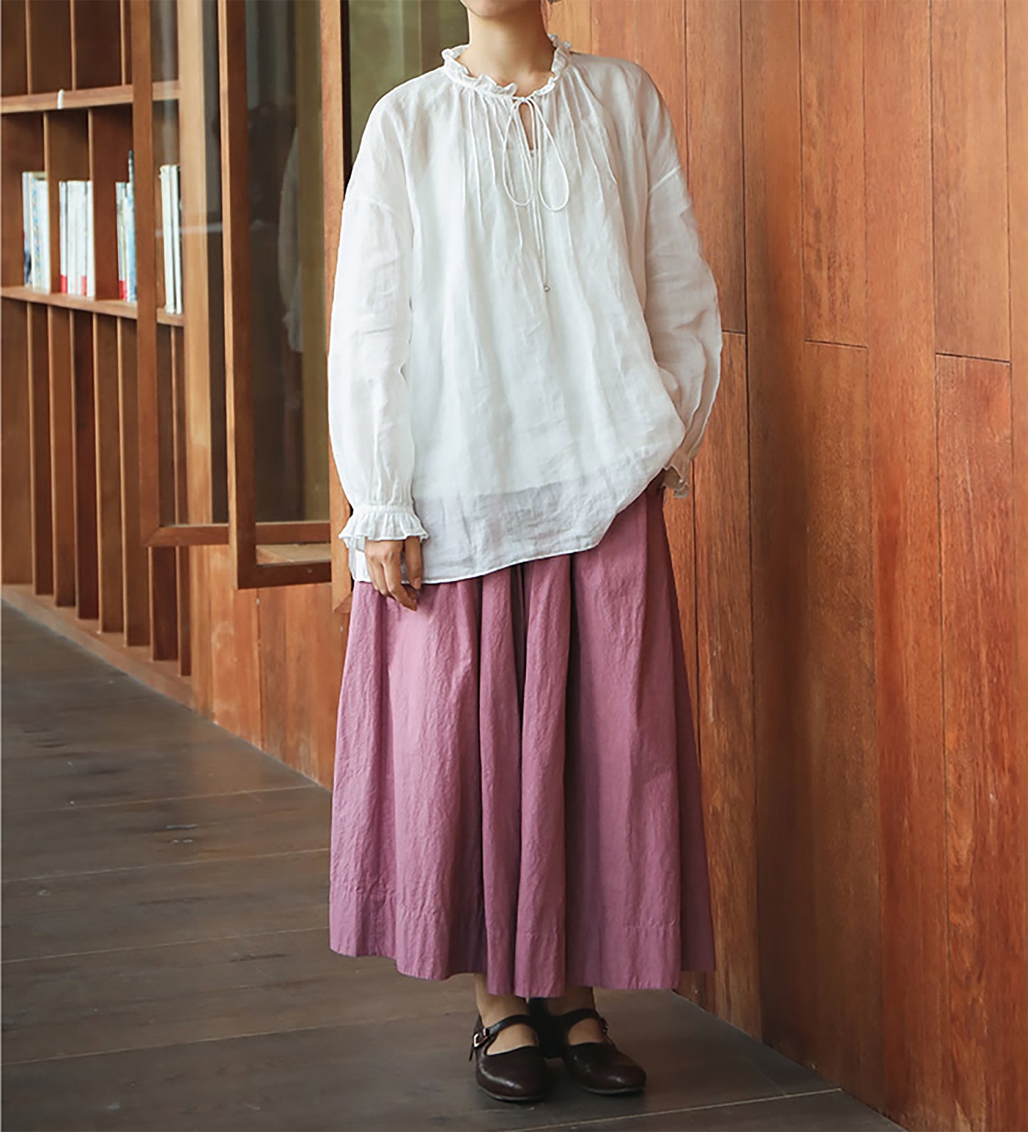edoa Thin Ramie Pintuck Poet Blouse