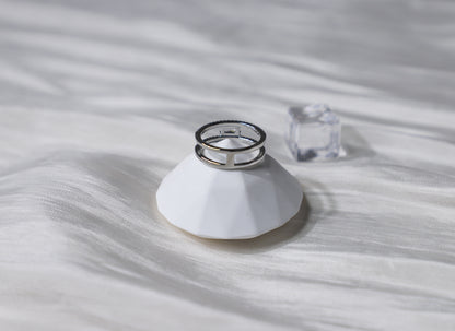 edoa Minimalist Dainty Diamond Double Band Ring