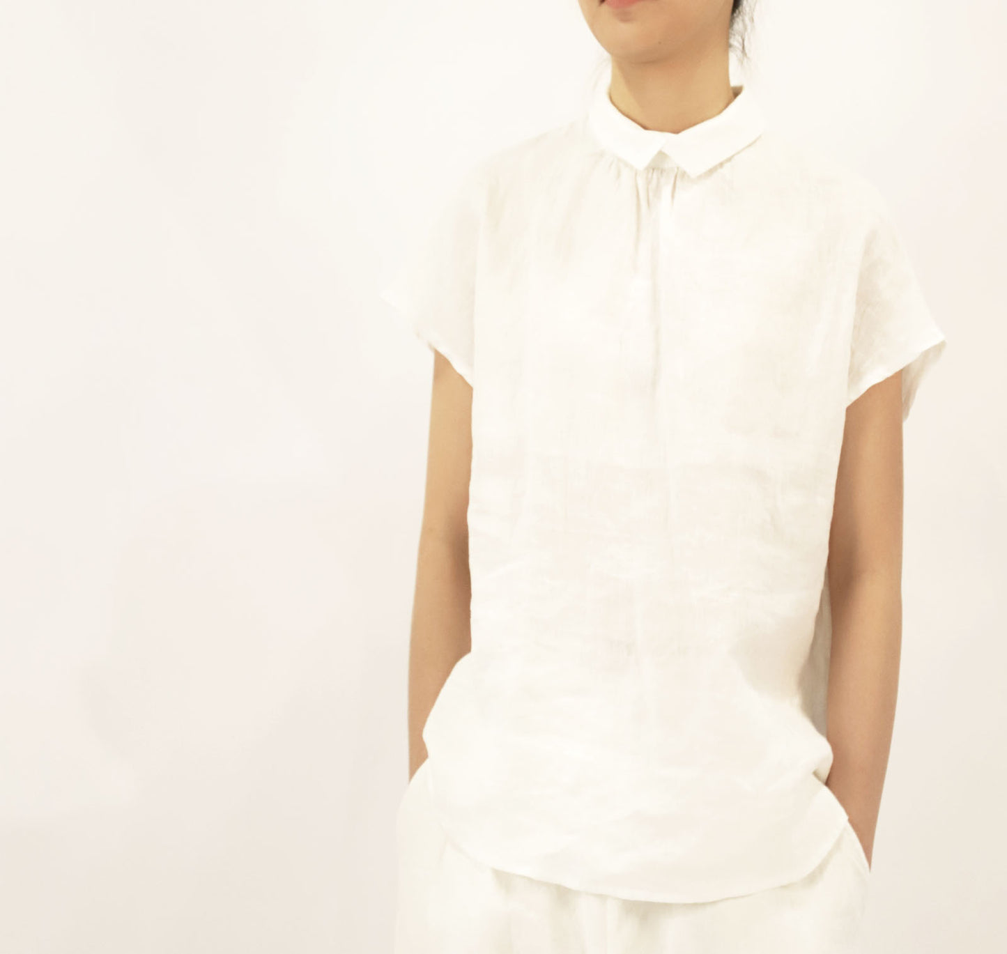 edoa High Counted French Linen White Top