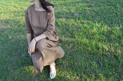edoa Yarn dyed Linen Dress with Hand Embroidery 