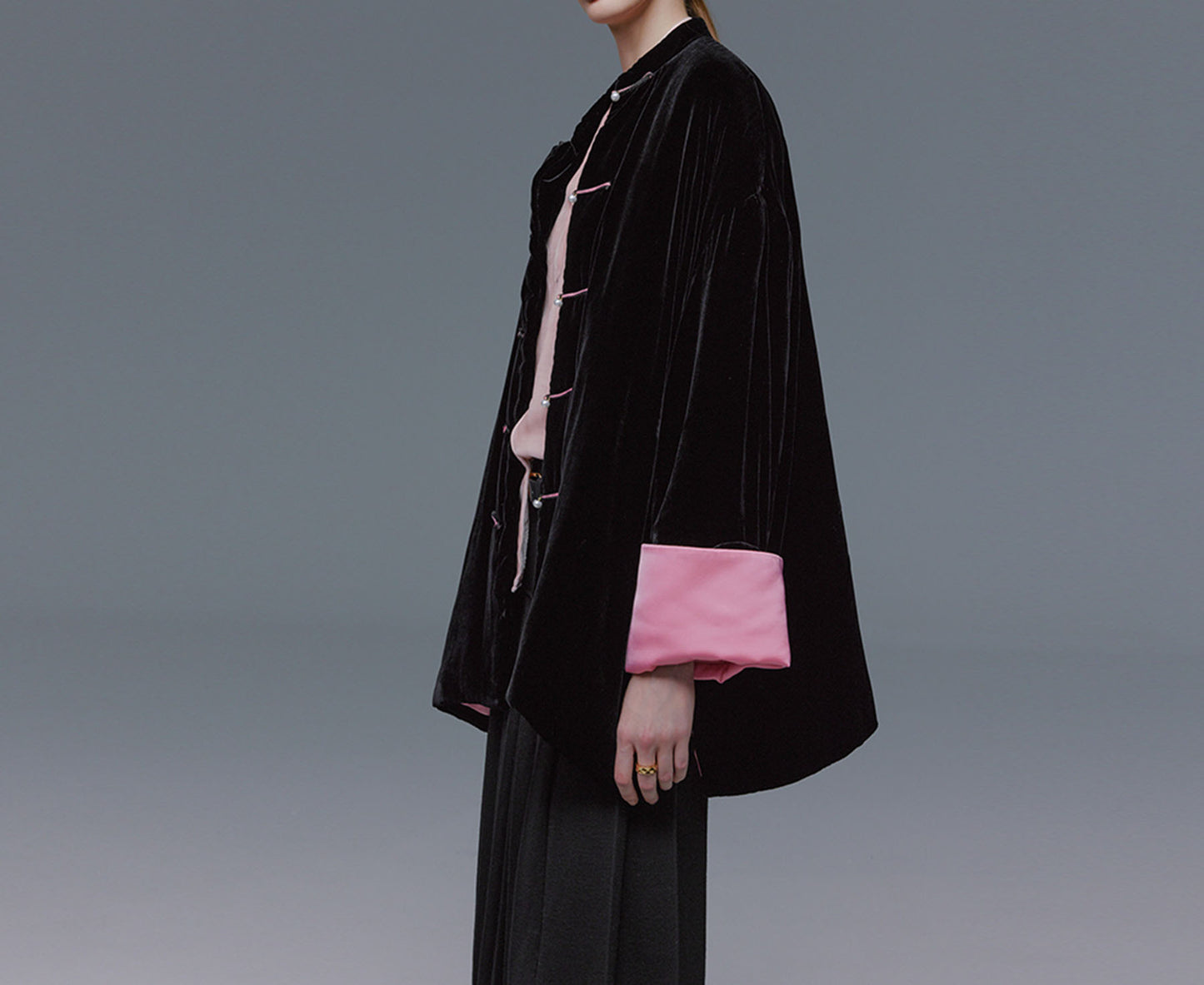 edoa Black Silk Velvet Puffer Jacket