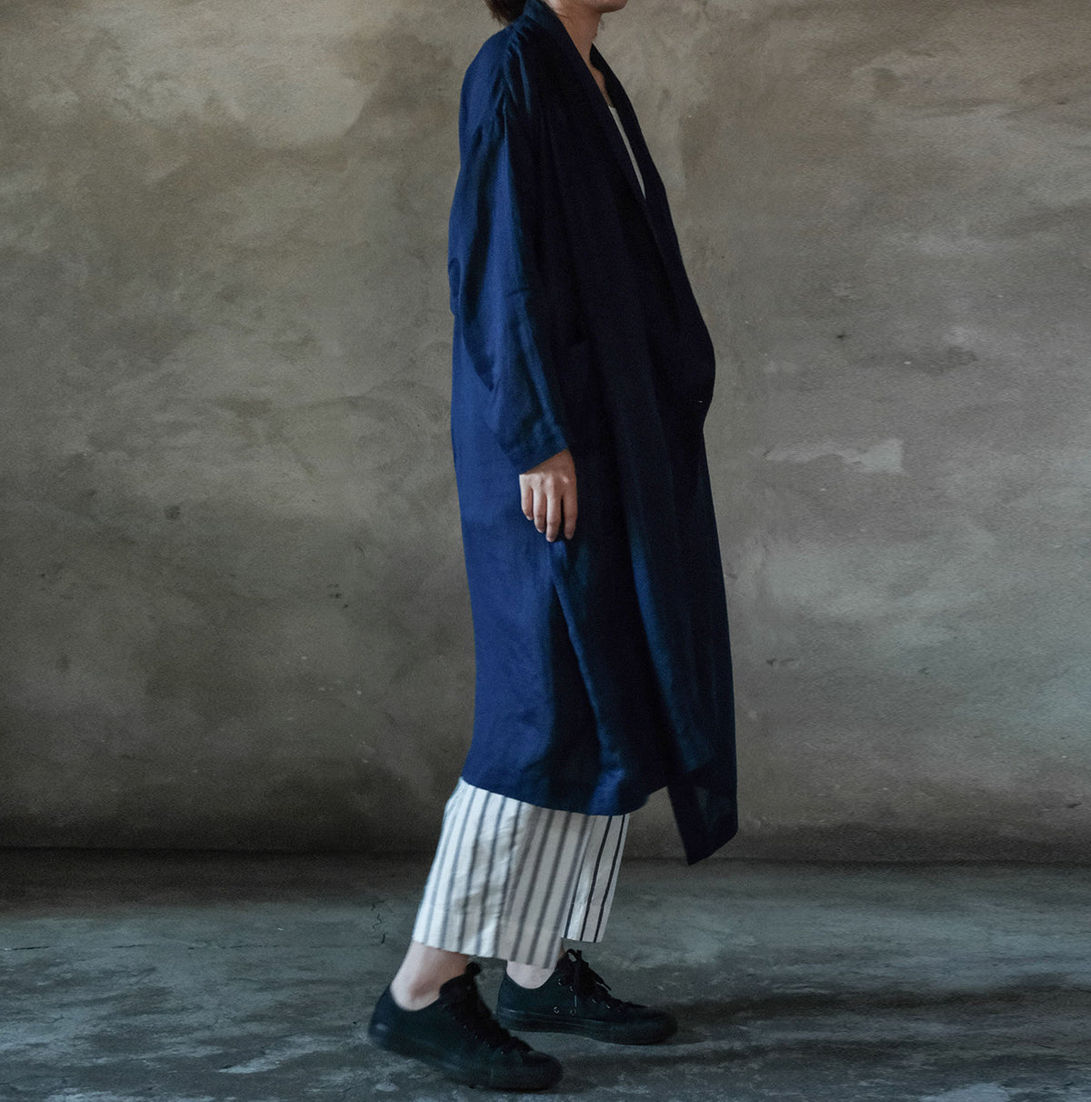 edoa Indigo-dyed Ramie Shawl Collar Coat