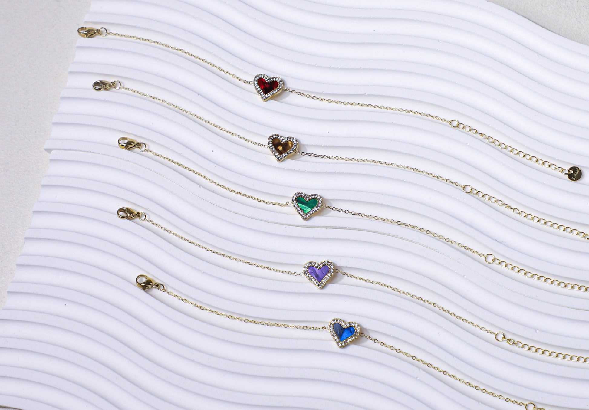 edoa Minimalist Heart Bracelet