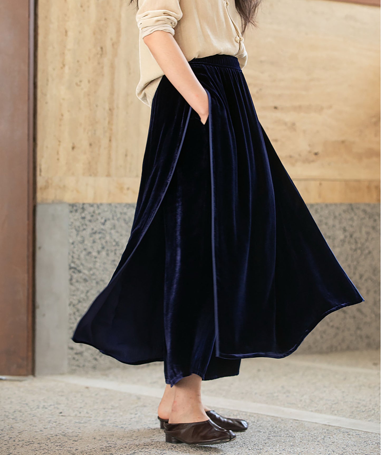 edoa Silk Velvet Apron Pants