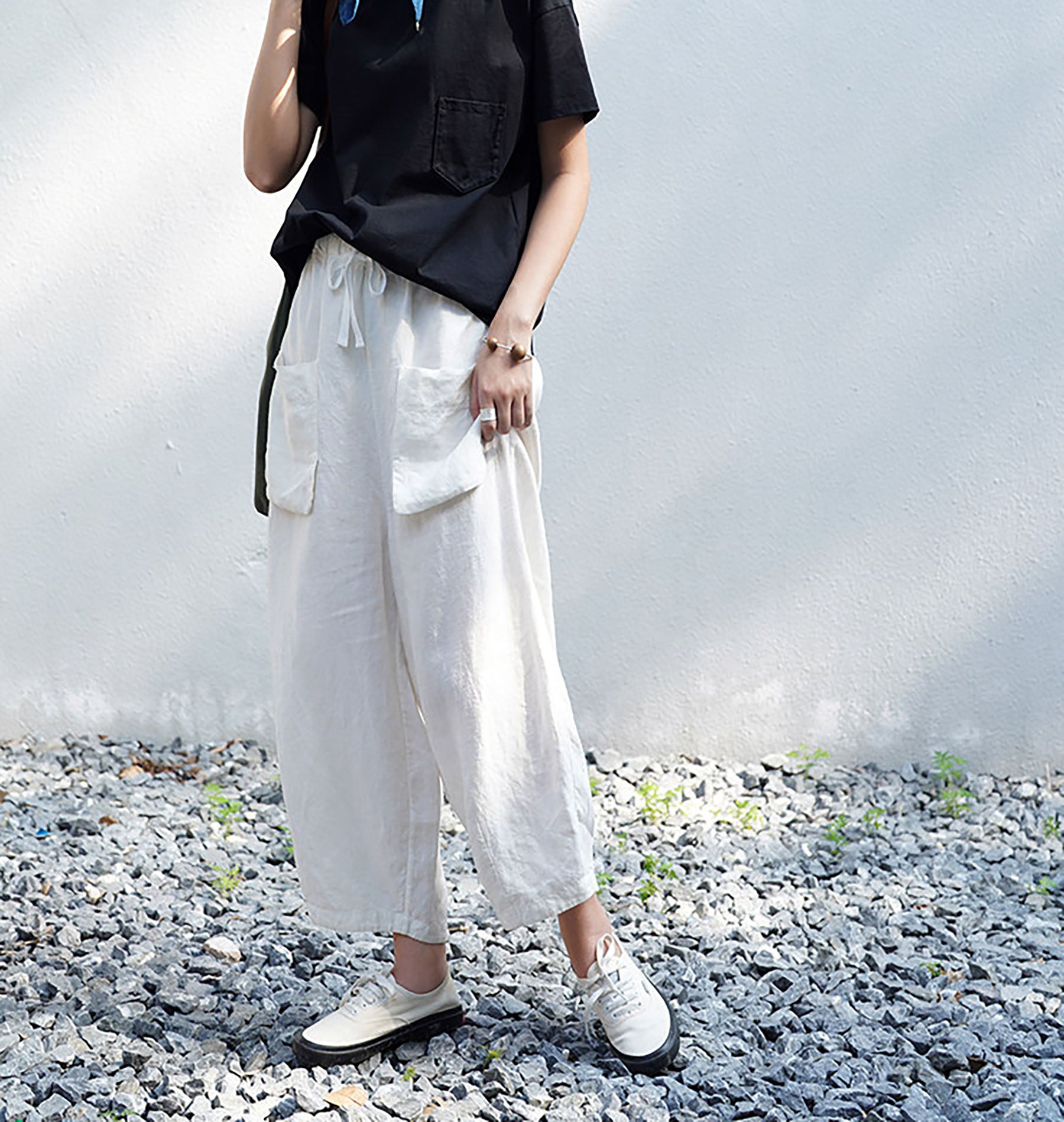 edoa White Linen Cargo Pants