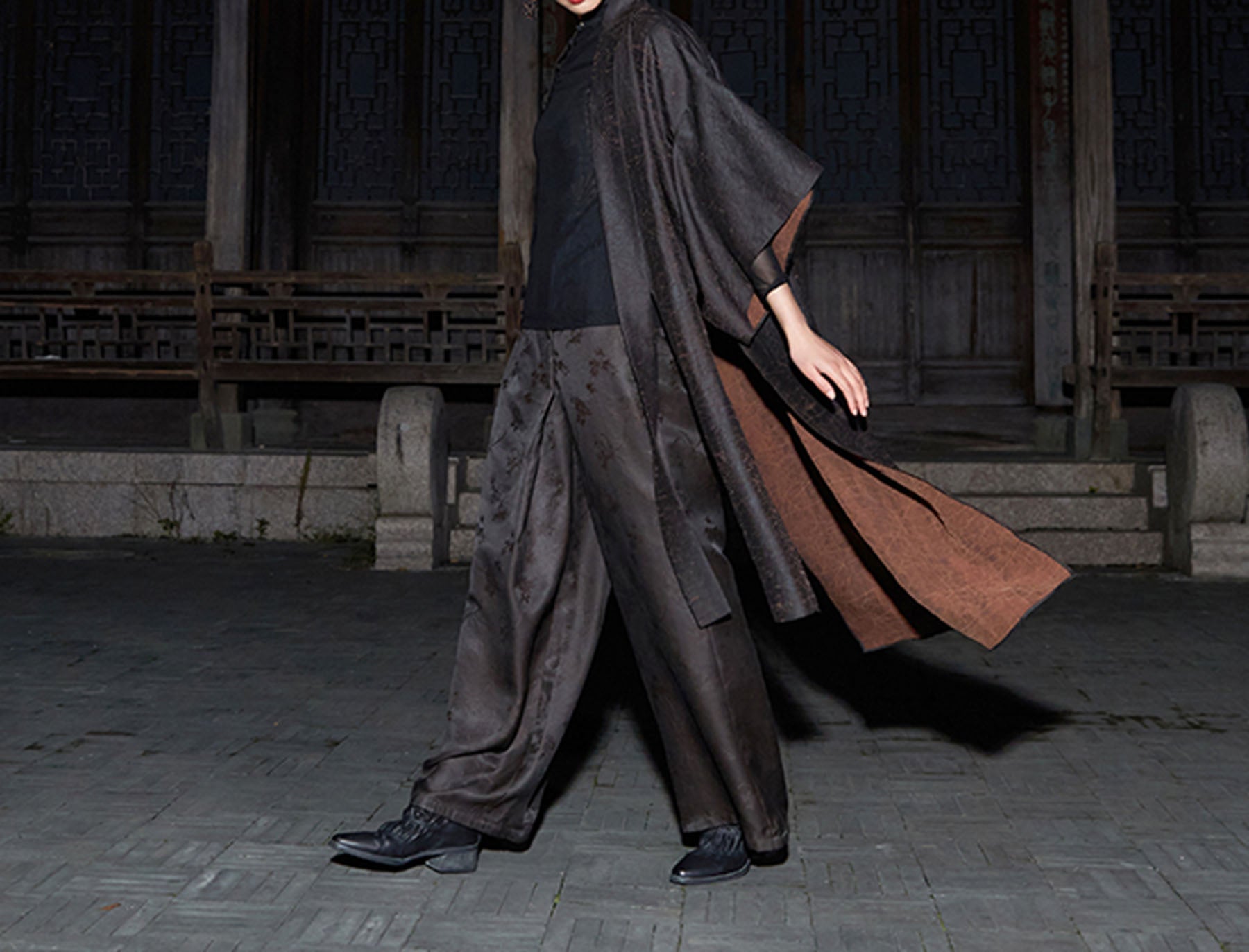 edoa Loose Fitting Cracked Mud Silk Coat
