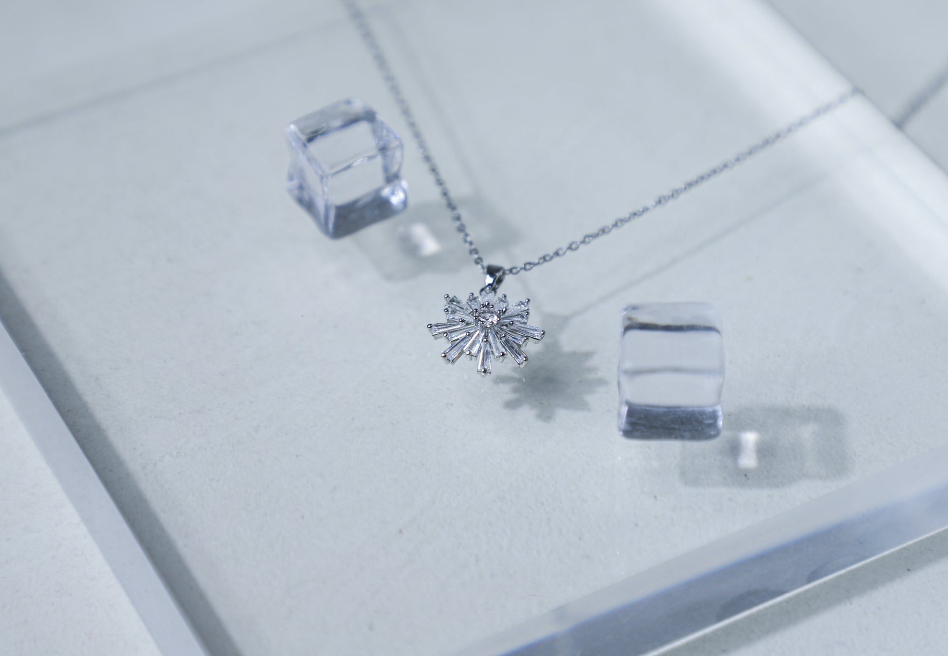 edoa Ethereal Snowflake Diamond Necklace