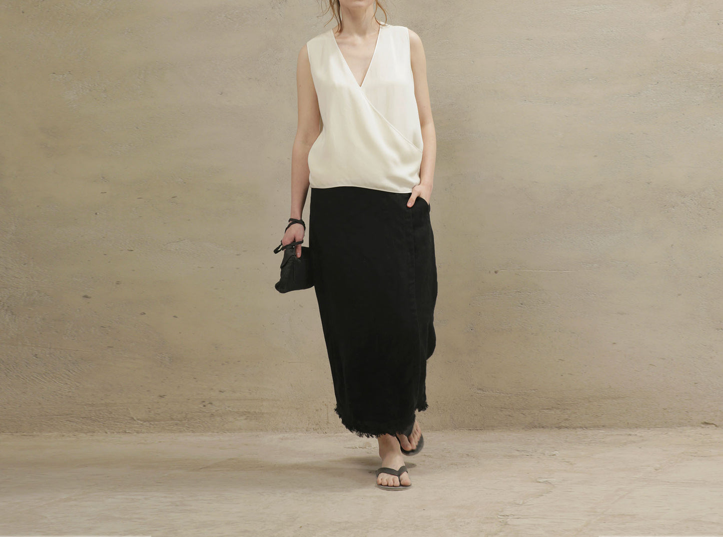 edoa  Crepe De Chine V-neck Sleeveless Tank