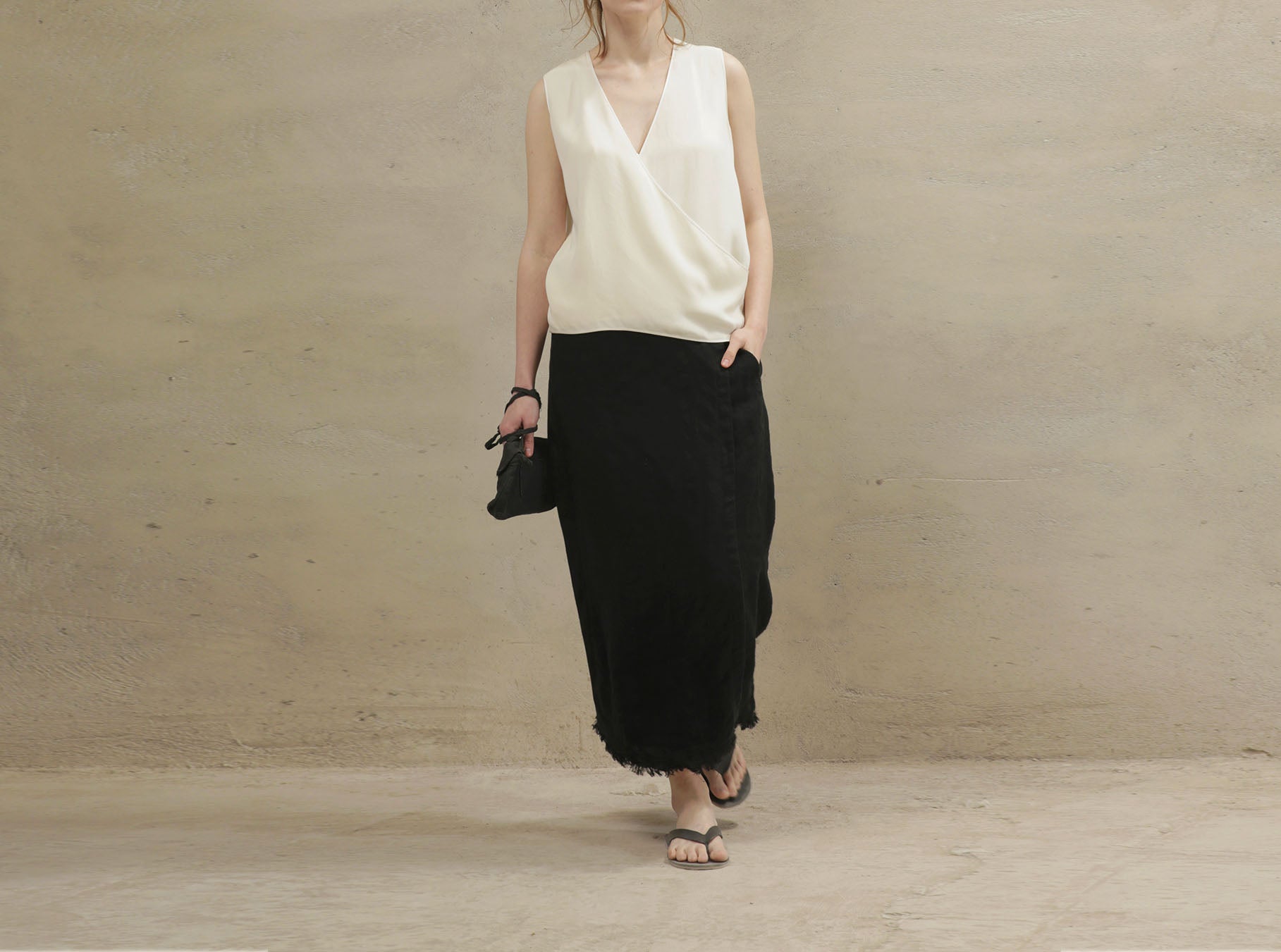 edoa  Crepe De Chine V-neck Sleeveless Tank