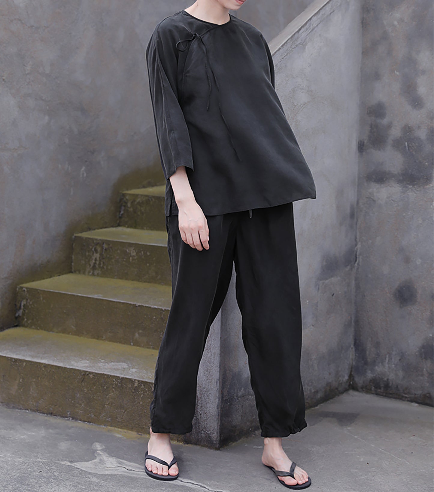 edoa Black Sand Washed Mulberry Silk Habotati Tapered Pants