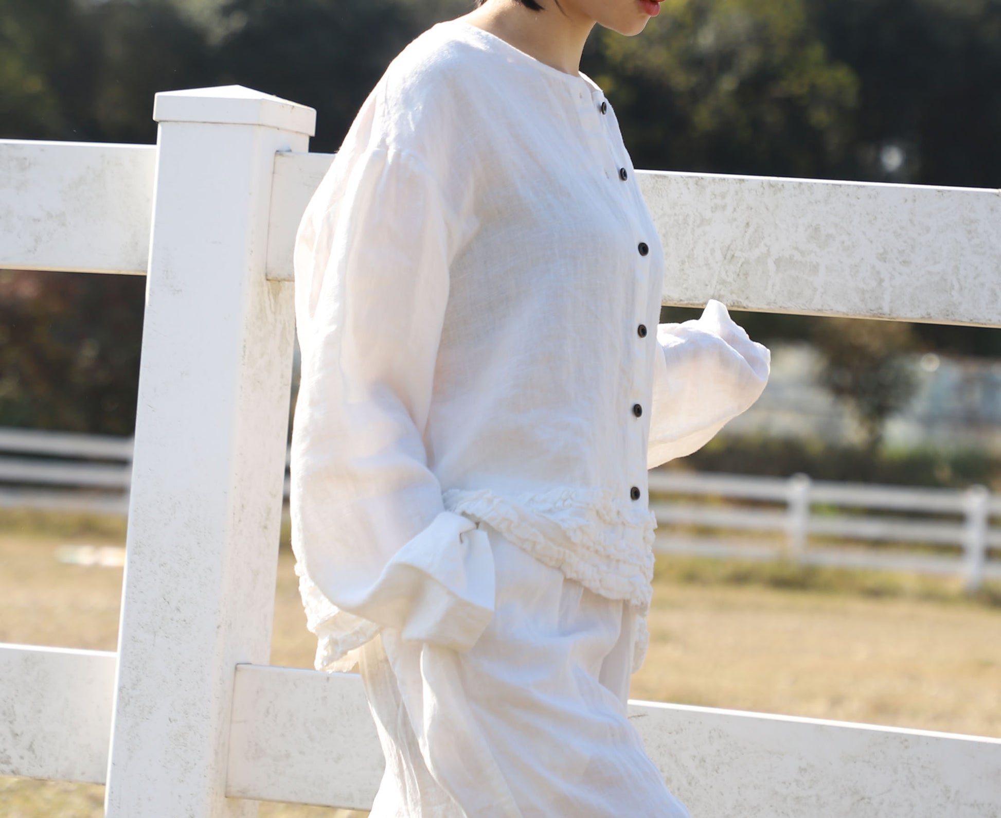 edoa Loose White Linen Blouse with flounces