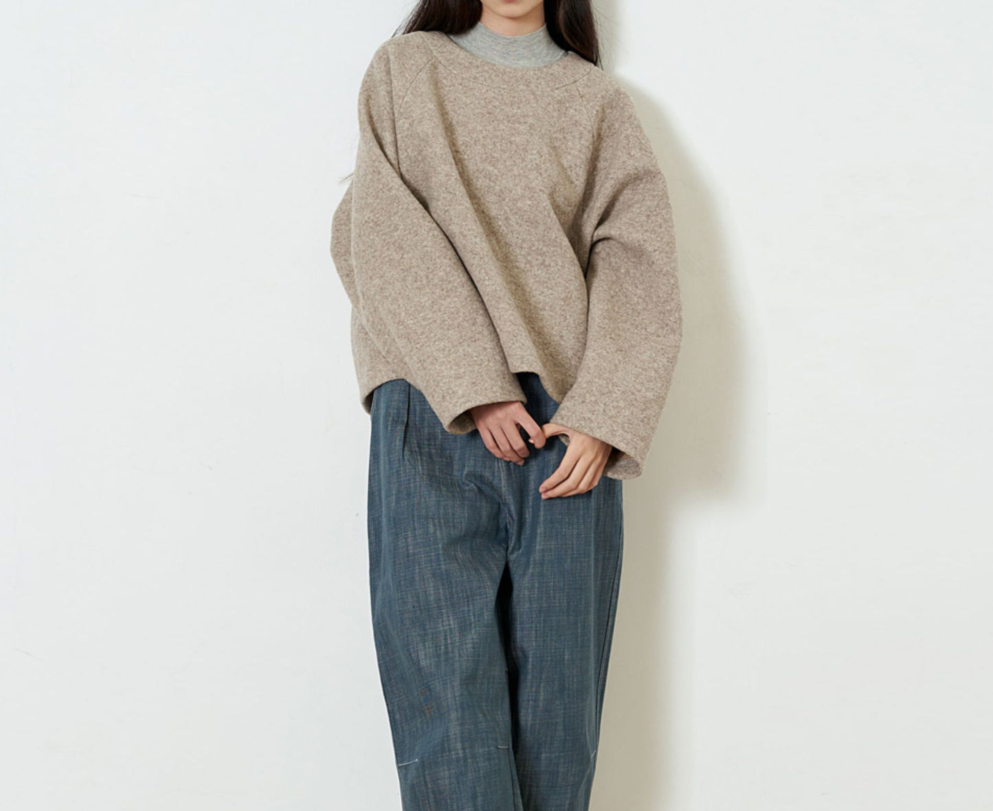 edoa Boiled Wool Minimalist Pullover Top