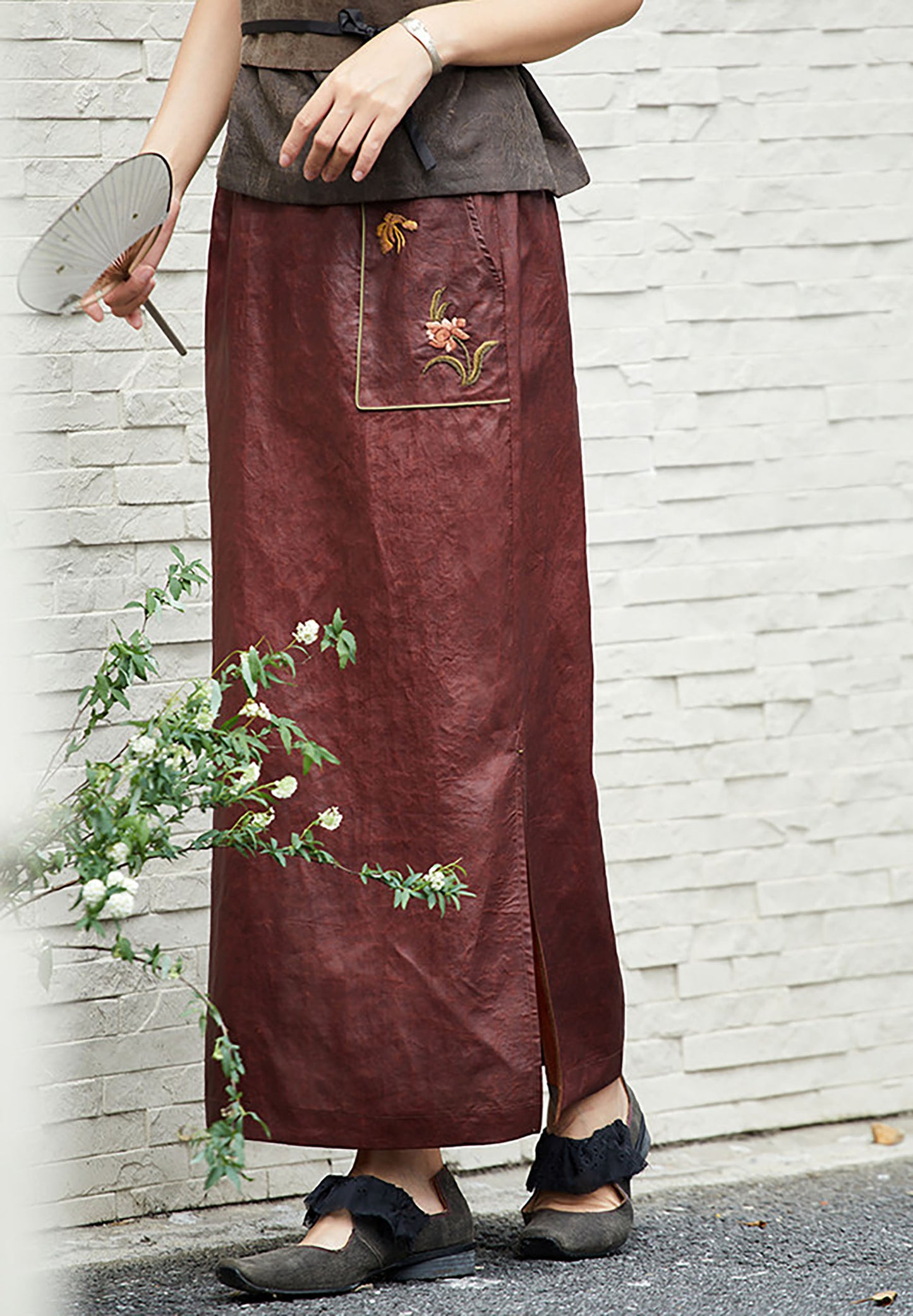 edoa New Chinese Style Cracked Mud Silk Habotai Straight Midi Skirt with Hand Embroidery