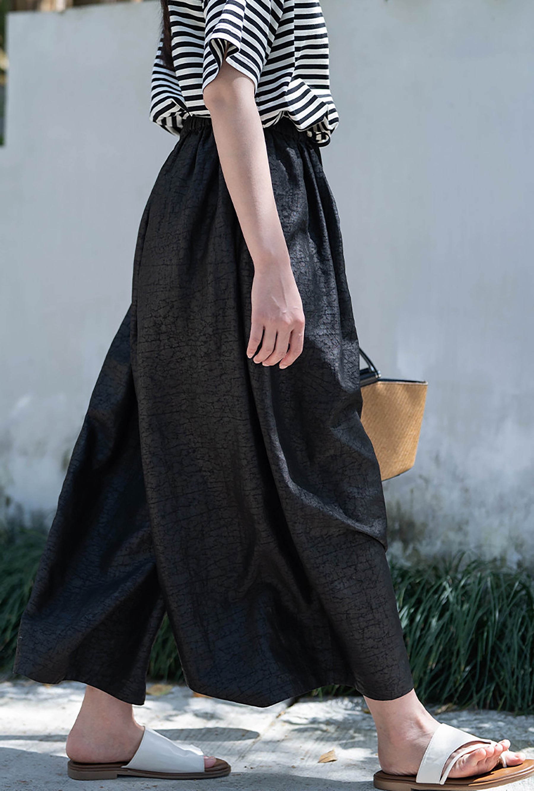 edoa Black Cracked Mud Silk Wide Leg Skants