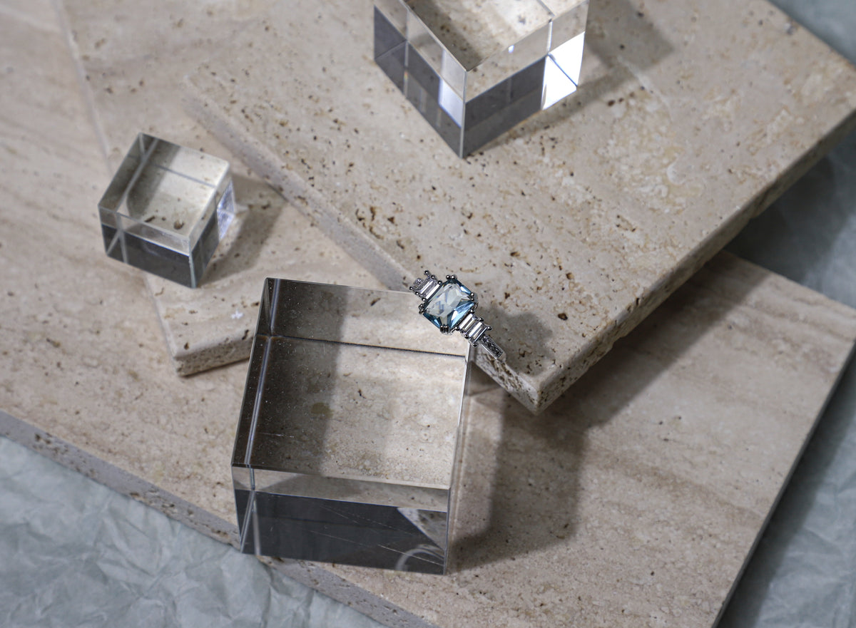 edoa Geometric Prism Aquamarine Silver Ring
