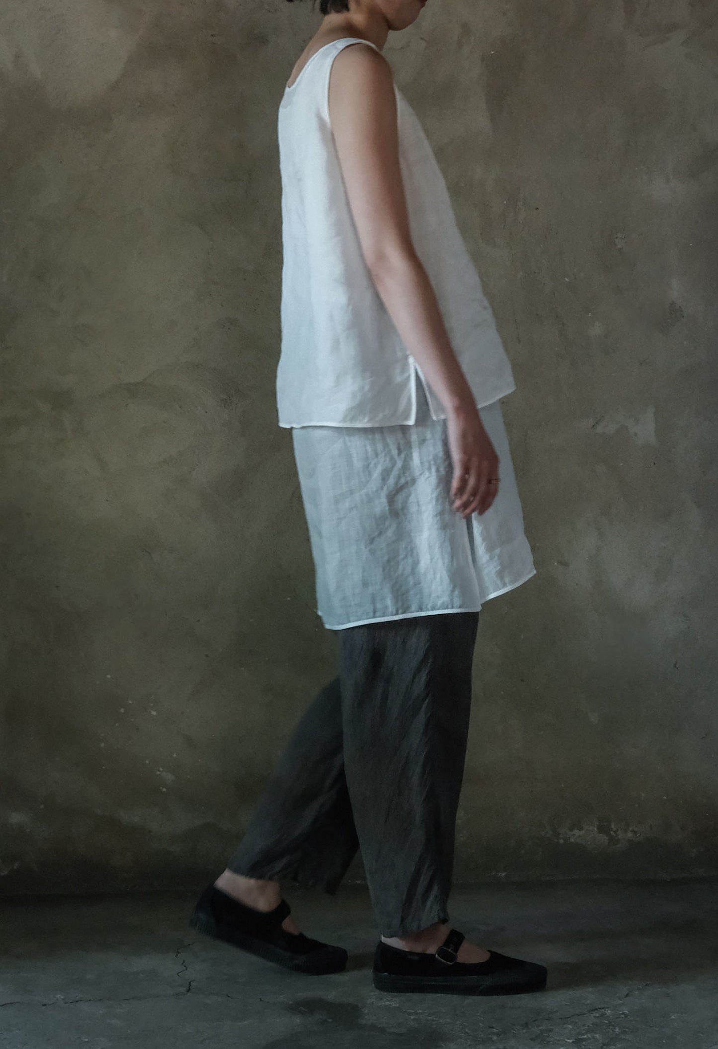 edoa White Long-termism High Count Ramie Tank Top