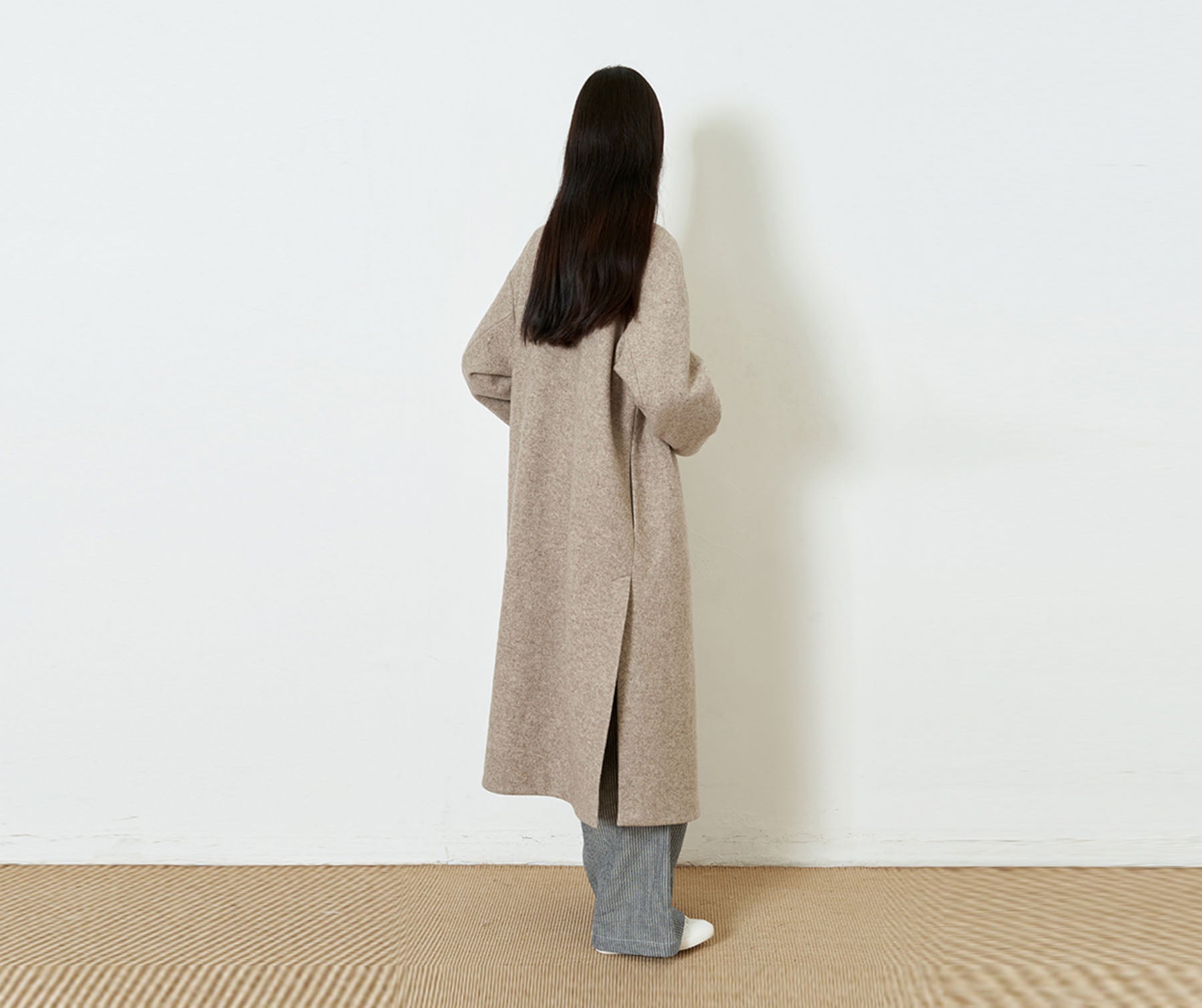 edoa Boiled Wool Minimalist V-neck Trapeze Long Coat