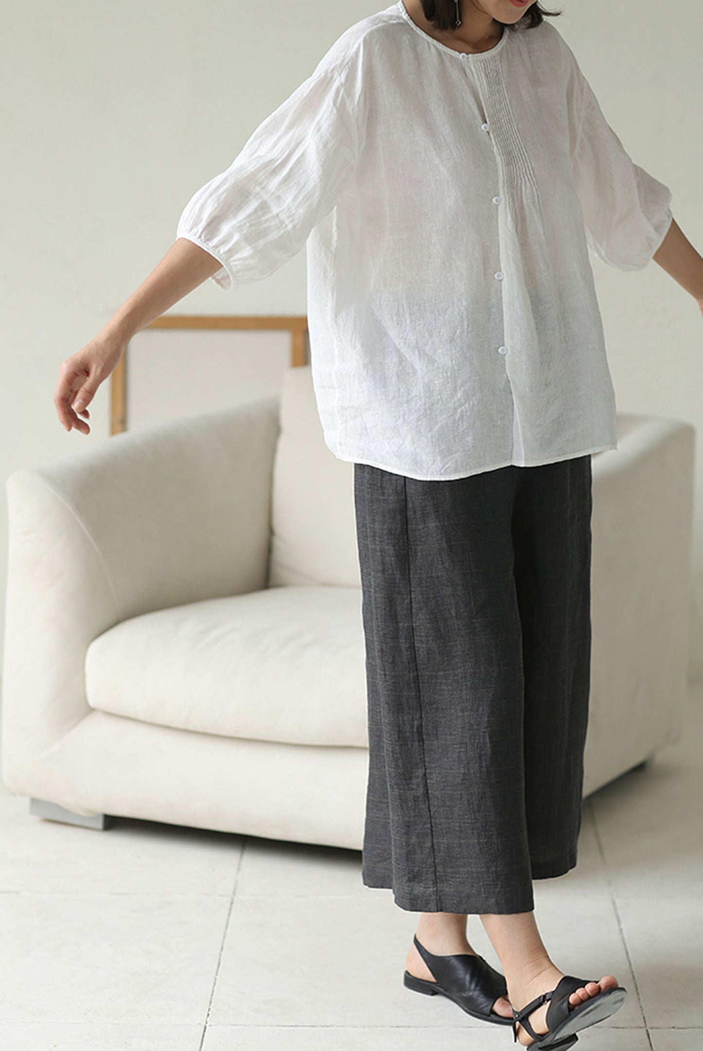 edoa Pintucked Thin Linen Blouse