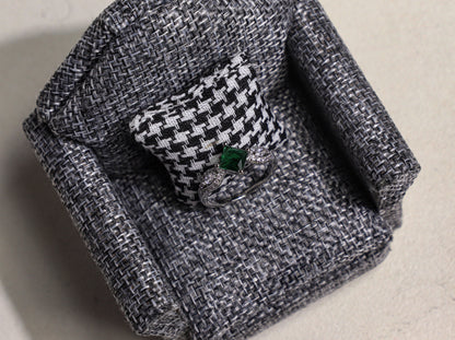 edoa Vintage Square Emerald Silver Ring