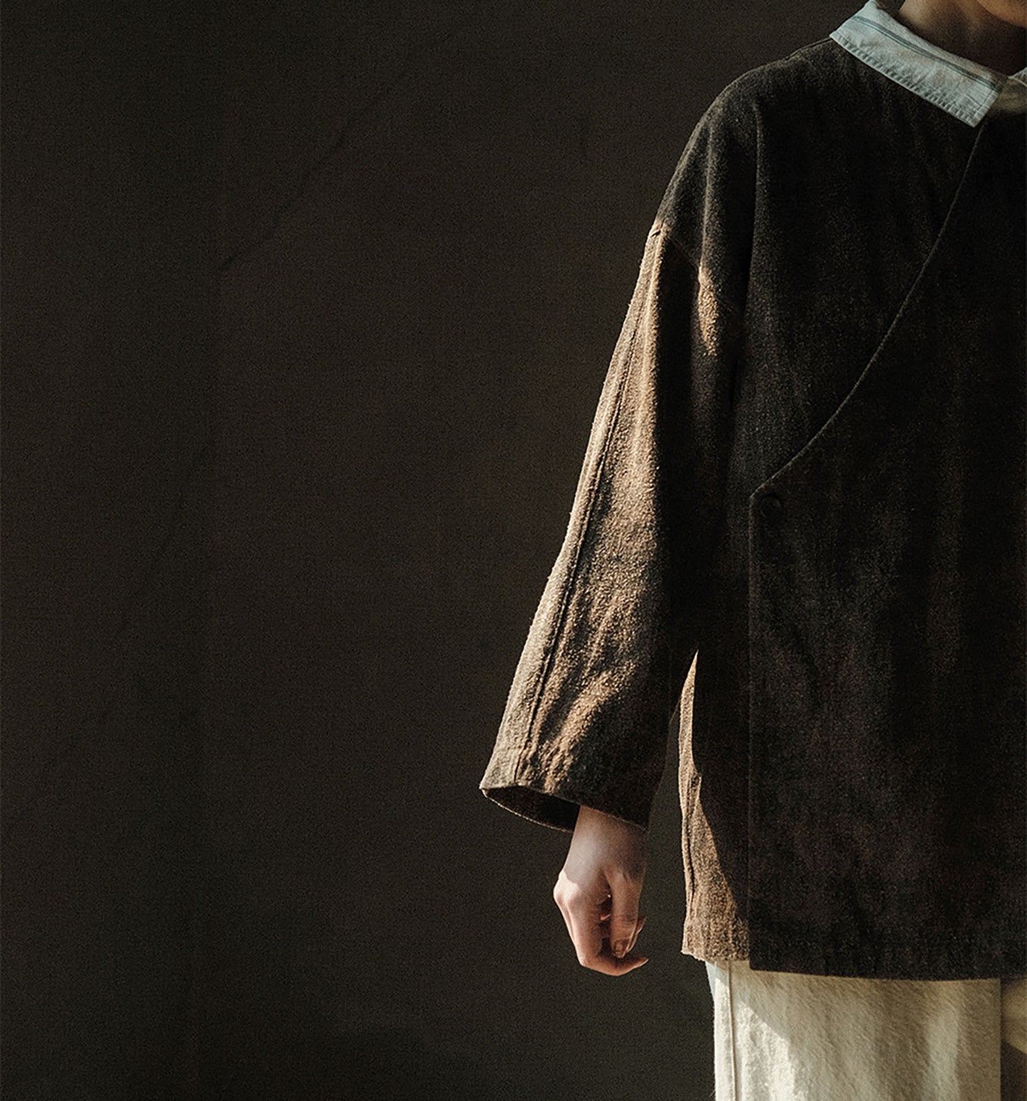 edoa Mud Tussah Silk Slant Placket Jacket 