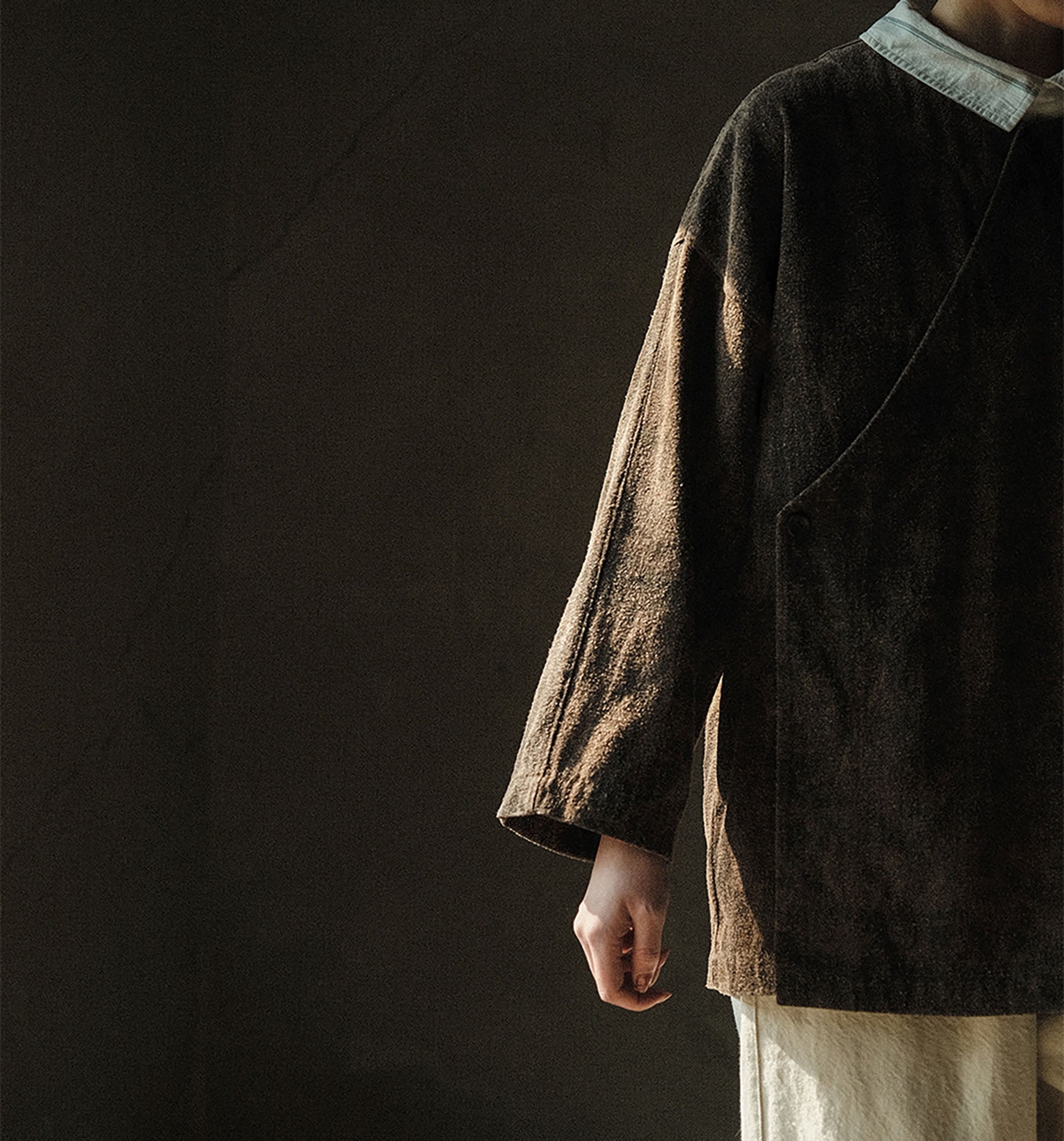 edoa Mud Tussah Silk Slant Placket Jacket 