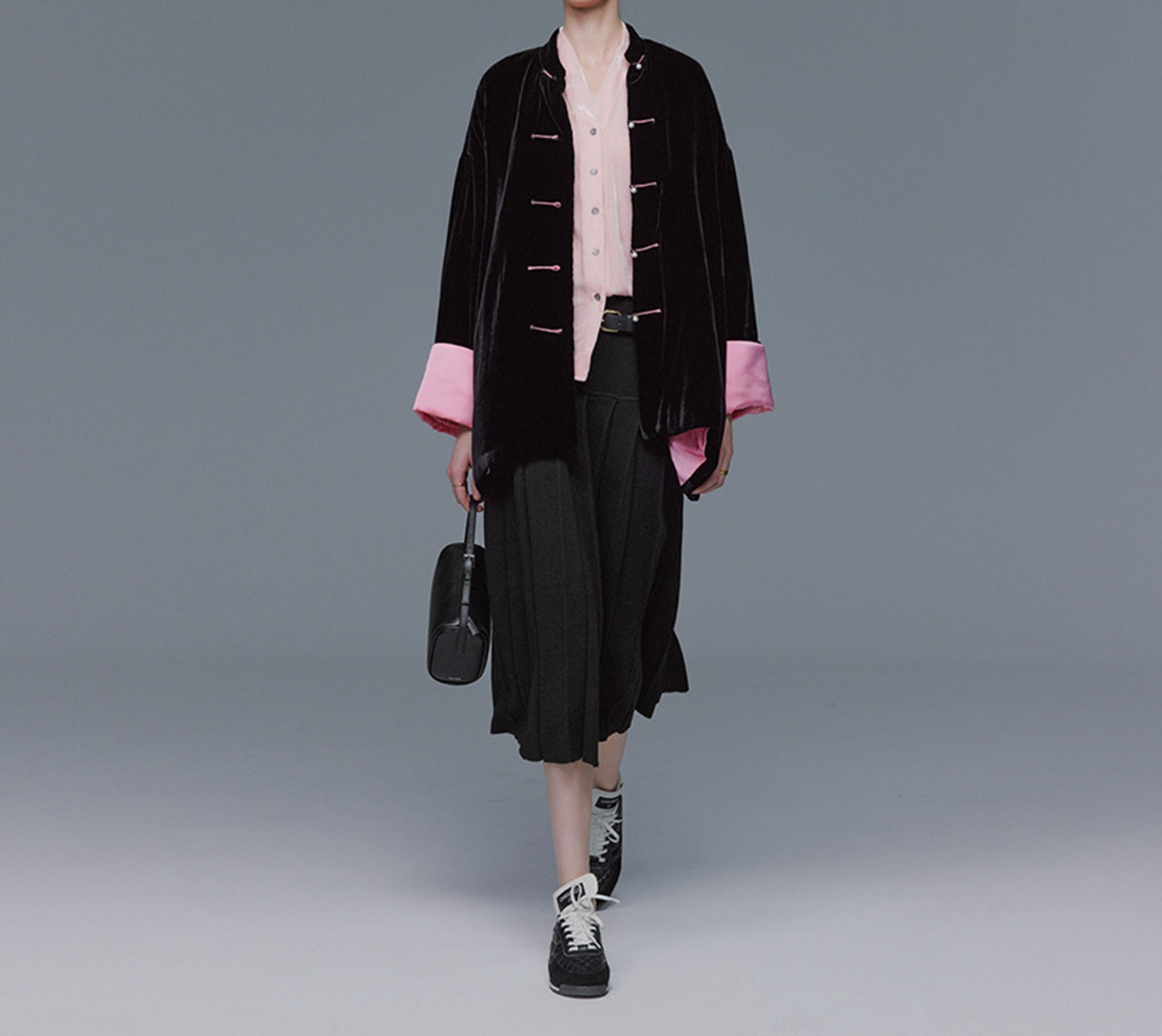 edoa Black Silk Velvet Puffer Jacket