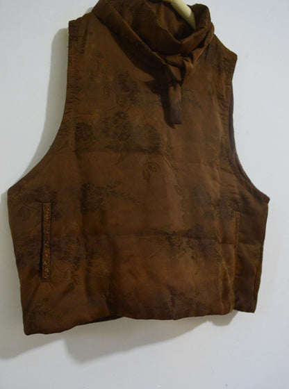 Distressed Mud Silk Jacquard High Neck Goose Down Vest to0336 X004