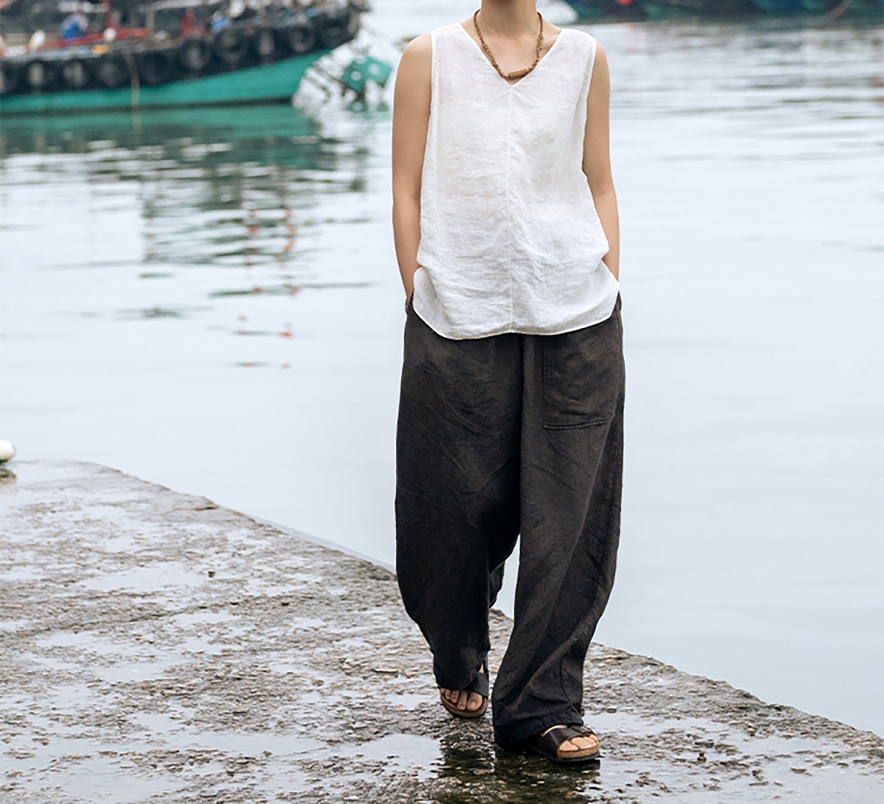 edoa Linen Sleeveless Swing Top