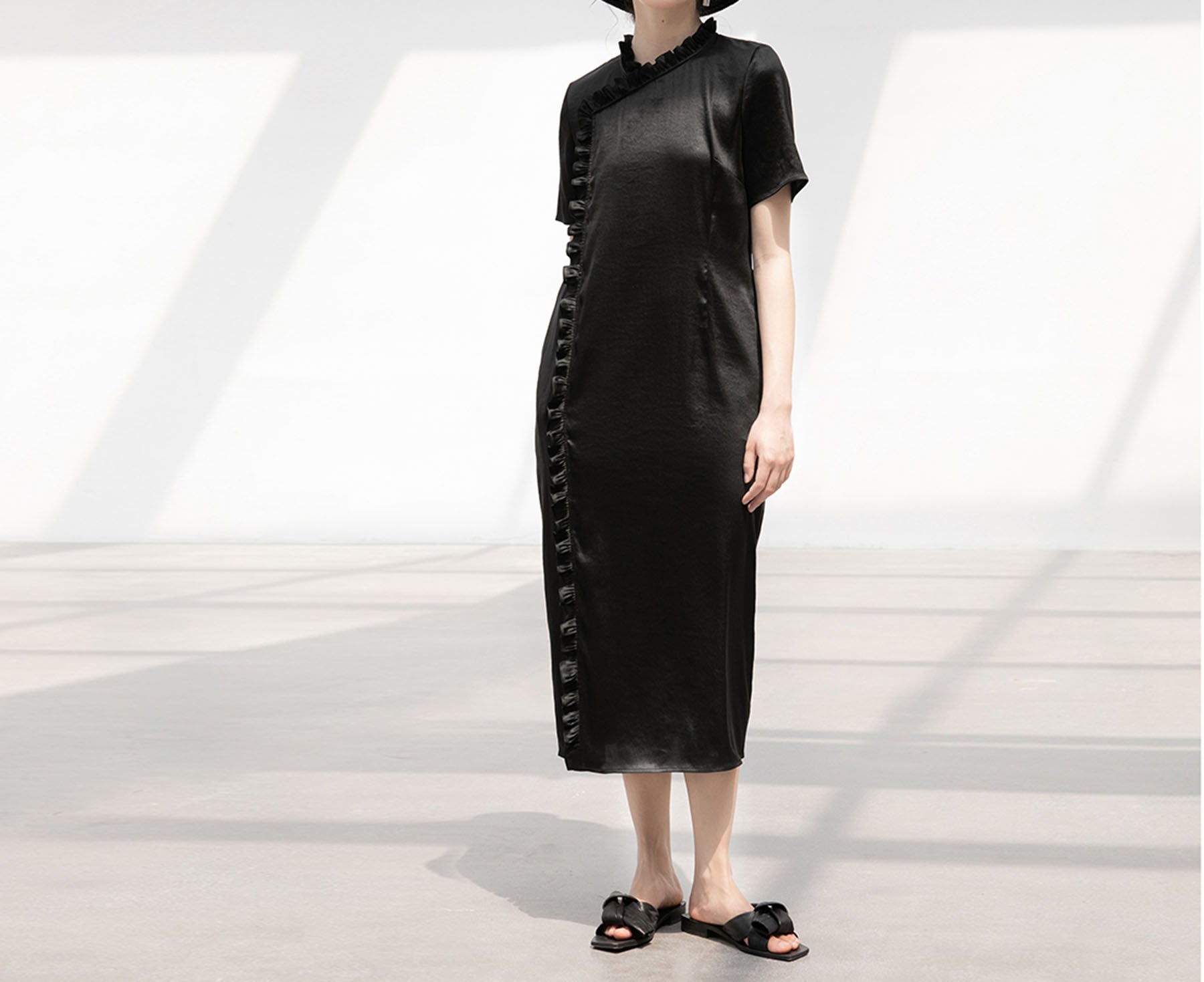 edoa Mud Silk Charmeuse Ruffle Qipao
