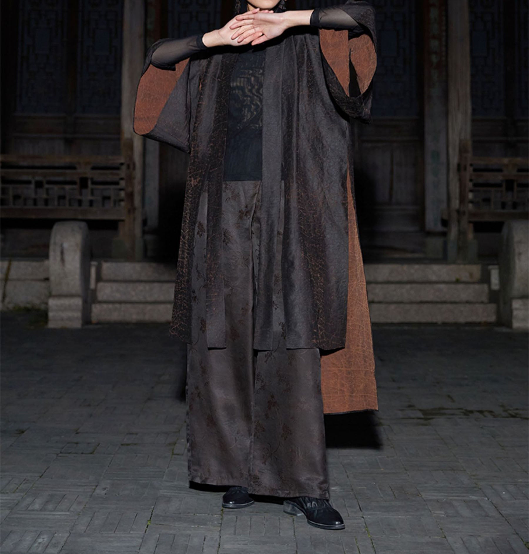 edoa Loose Fitting Cracked Mud Silk Coat
