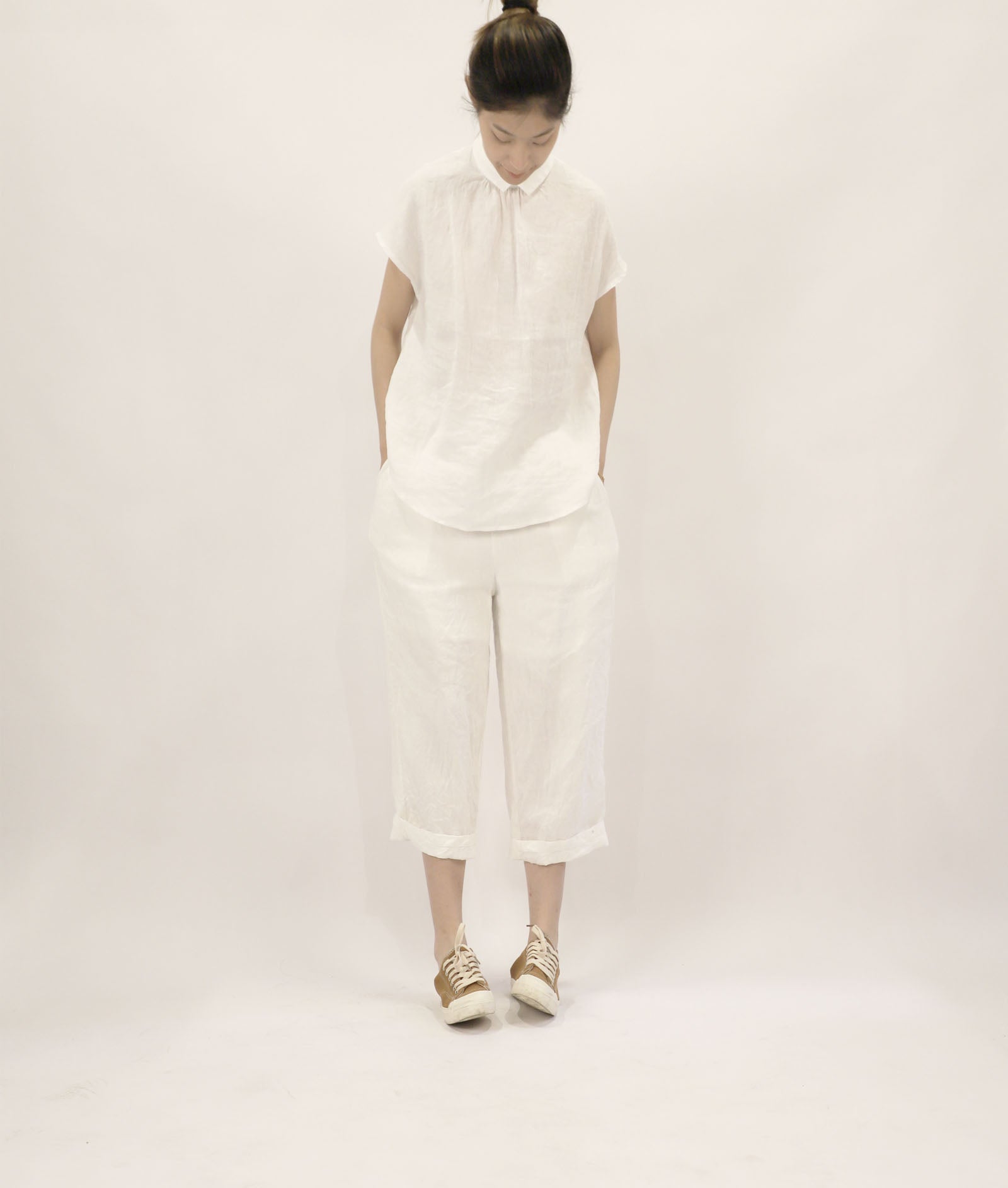 edoa High Counted French Linen White Top