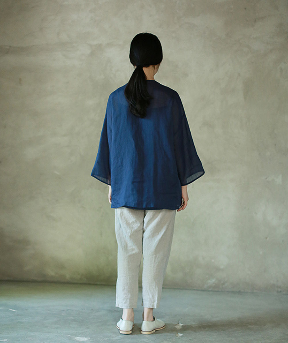 edoa Ramie Blouse with Hand Knotted Chinese Buttons